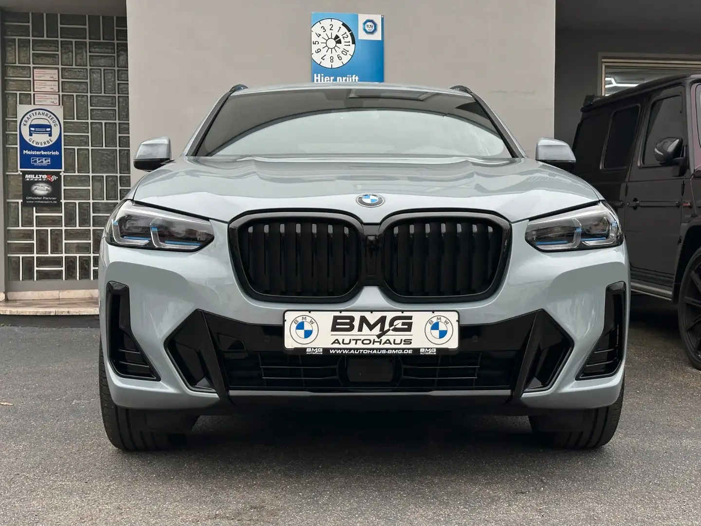 BMW X4 xDrive 30d M Sport Laser AHK ACC HUD LCProf Grau - 2