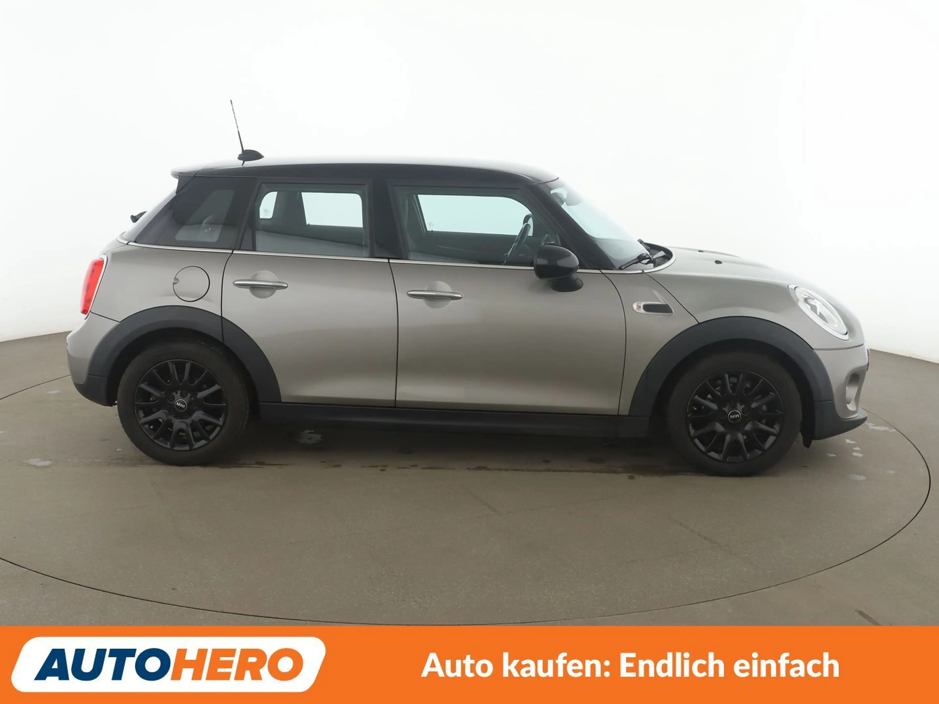 MINI Cooper D Cooper D*NAVI*TEMPO*PDC*SHZ*LIM*ALU*KLIMA* — photo 7