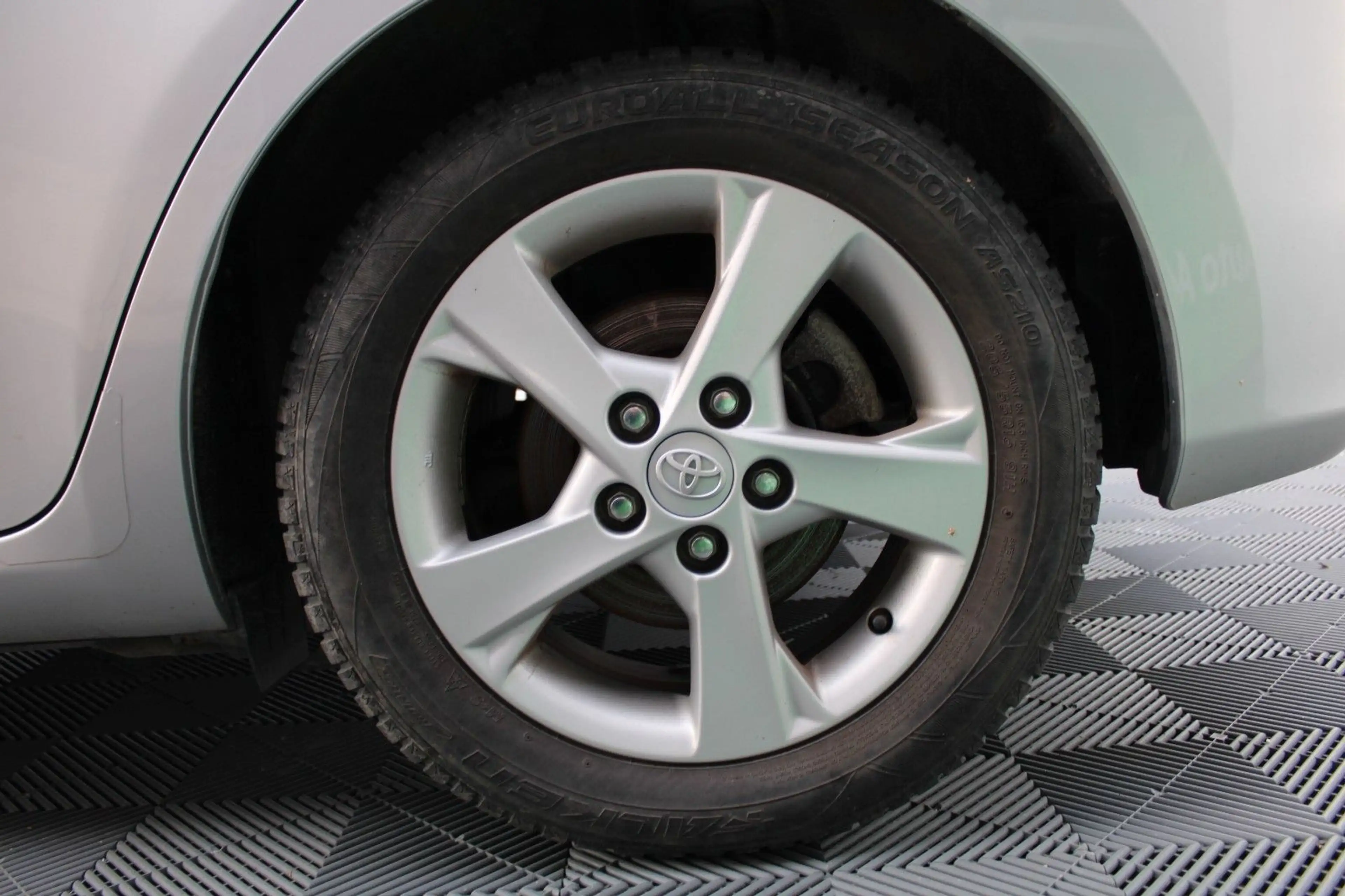 Toyota Auris Edition — photo 4