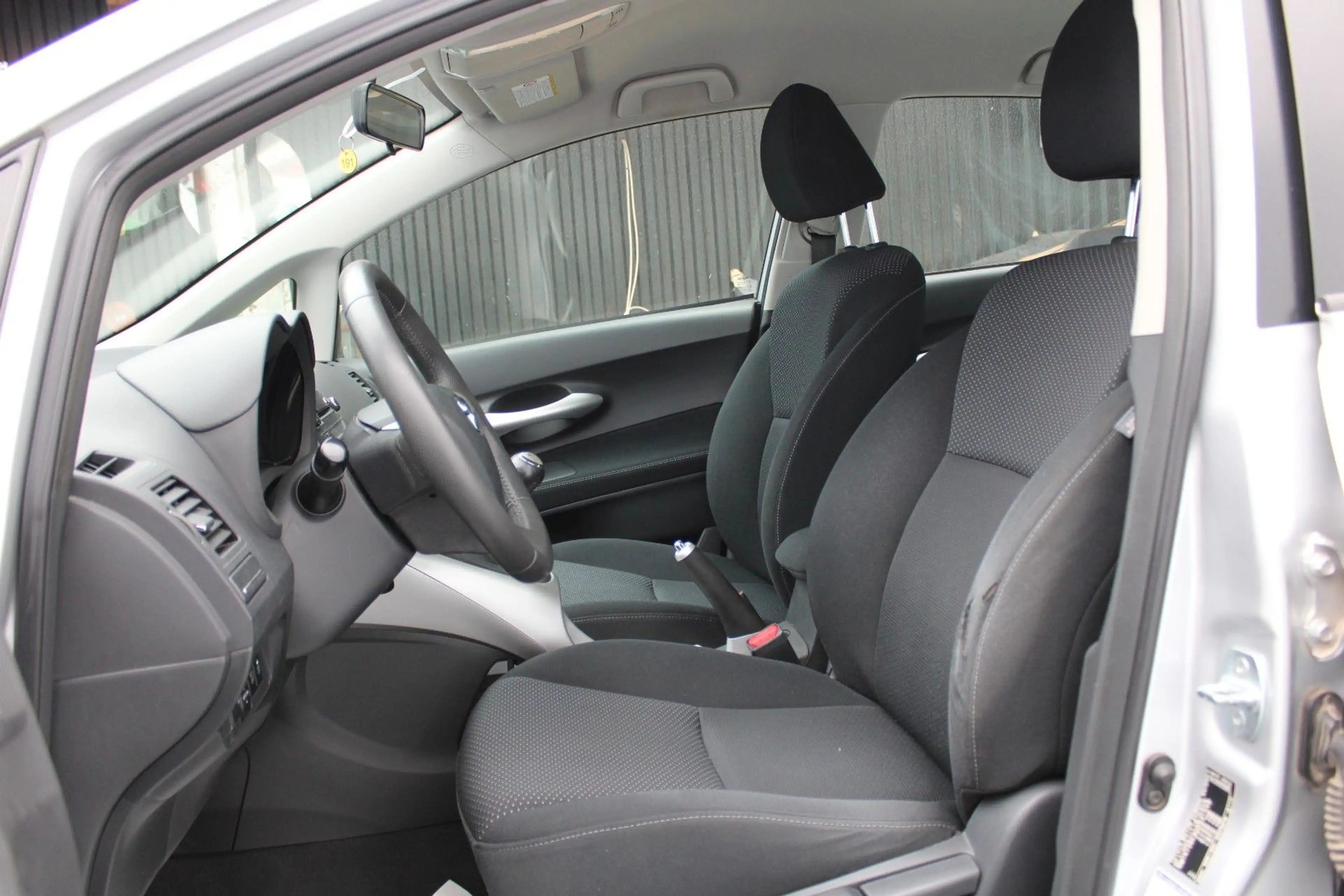 Toyota Auris Edition — photo 12