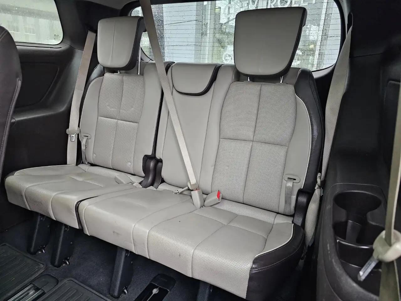 Kia Sedona снимка Kia Sedona