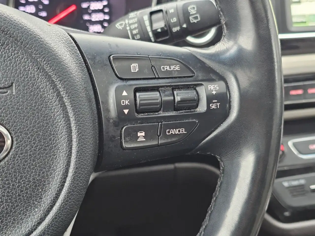 Kia Sedona снимка Kia Sedona