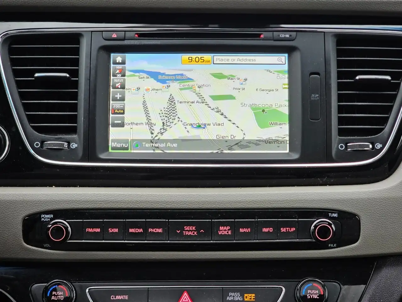 Kia Sedona снимка Kia Sedona
