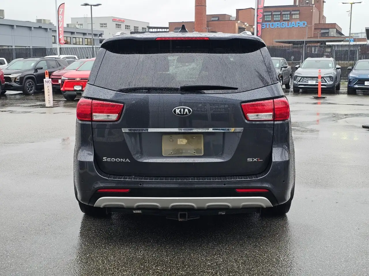 Kia Sedona снимка Kia Sedona