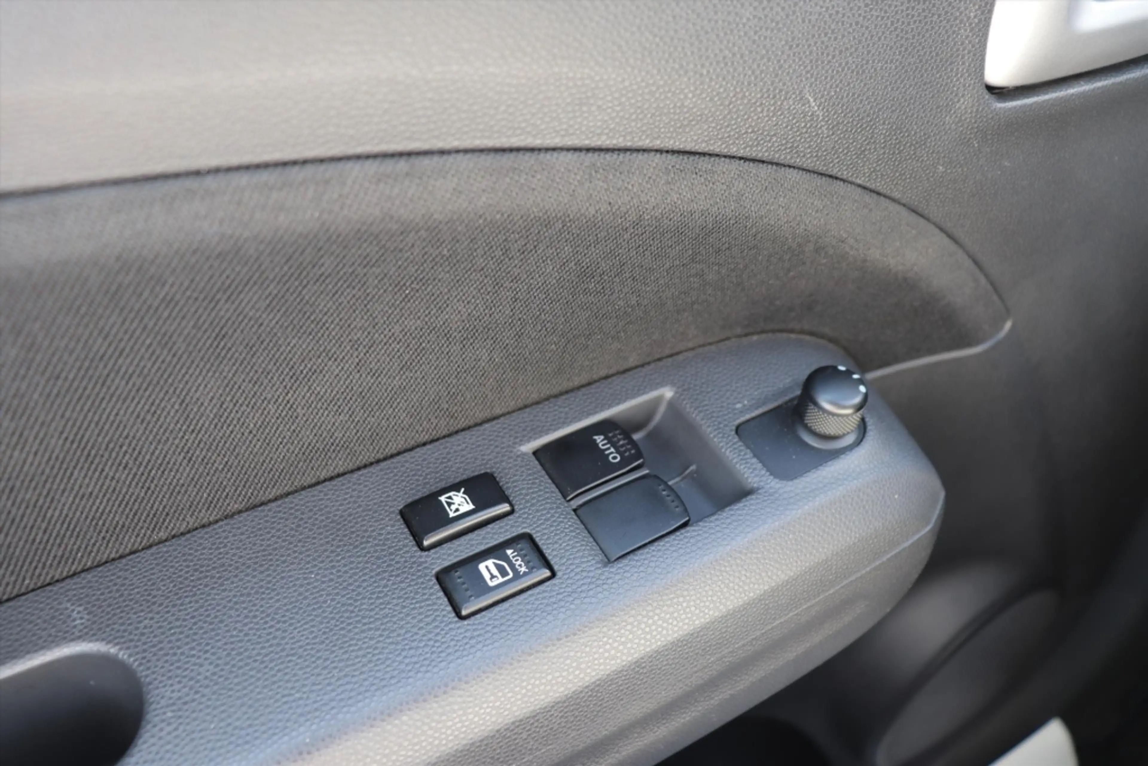 Suzuki Splash 1.2 63KW Exclusive — photo 11