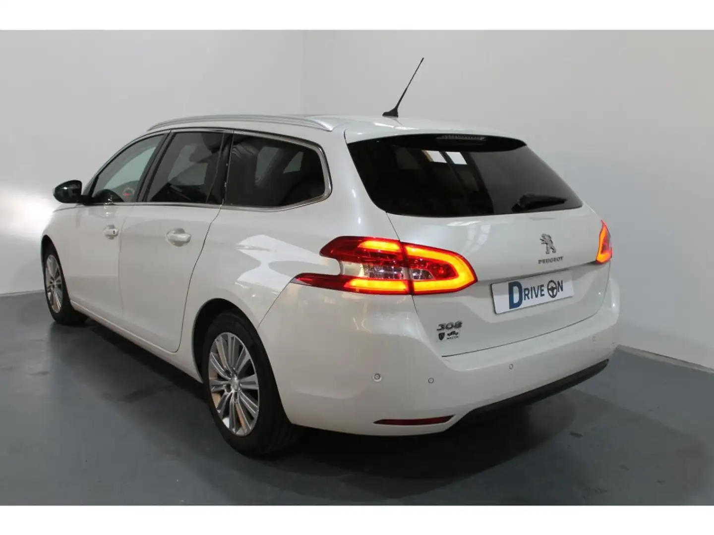 Peugeot 308 1.5 BlueHDi S&S - 130 II 2014 BREAK Active PHASE 2 Blanc - 2