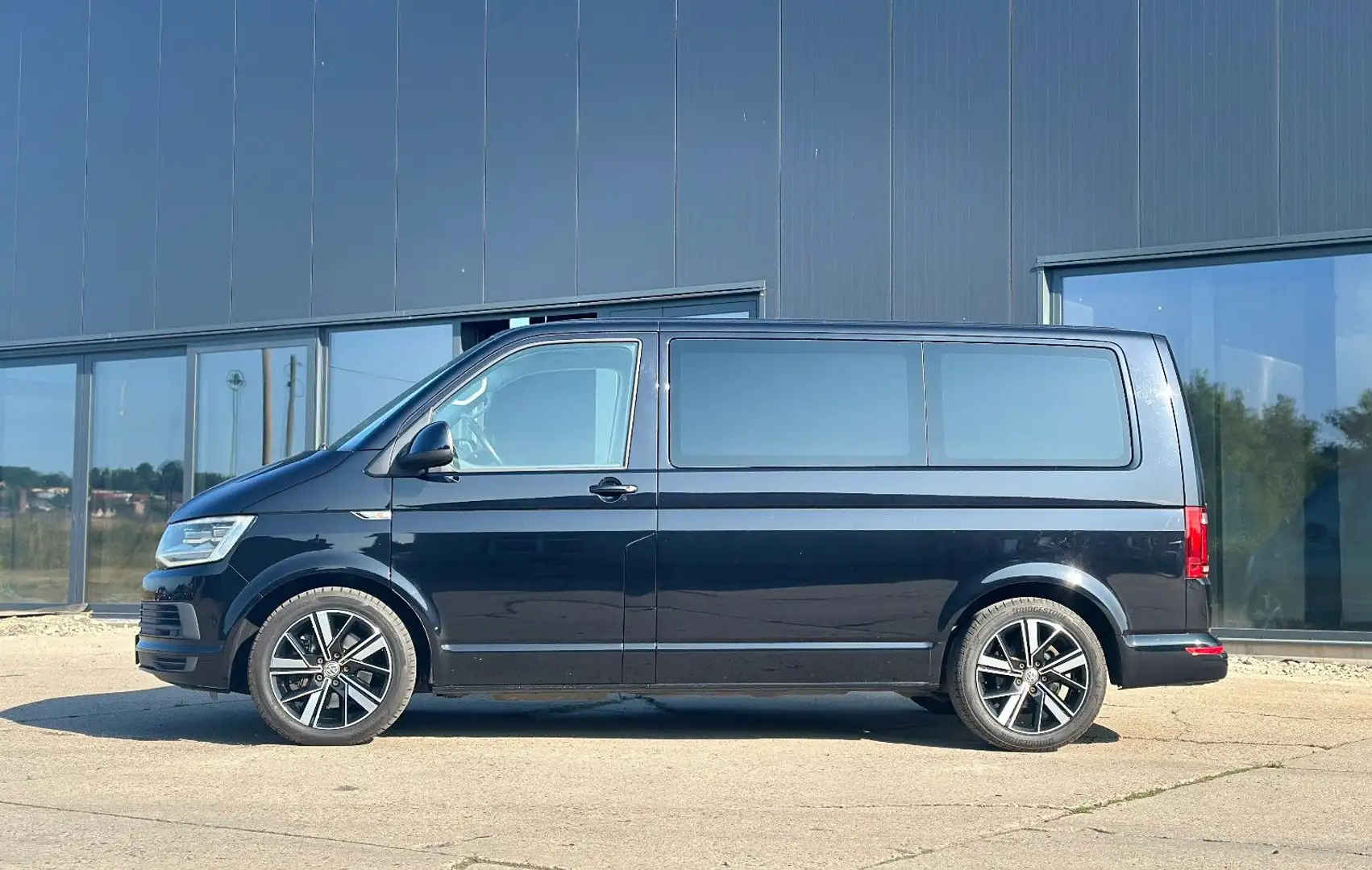 Volkswagen T6 Multivan Comfortline NAVI Standheizung Nero - 2