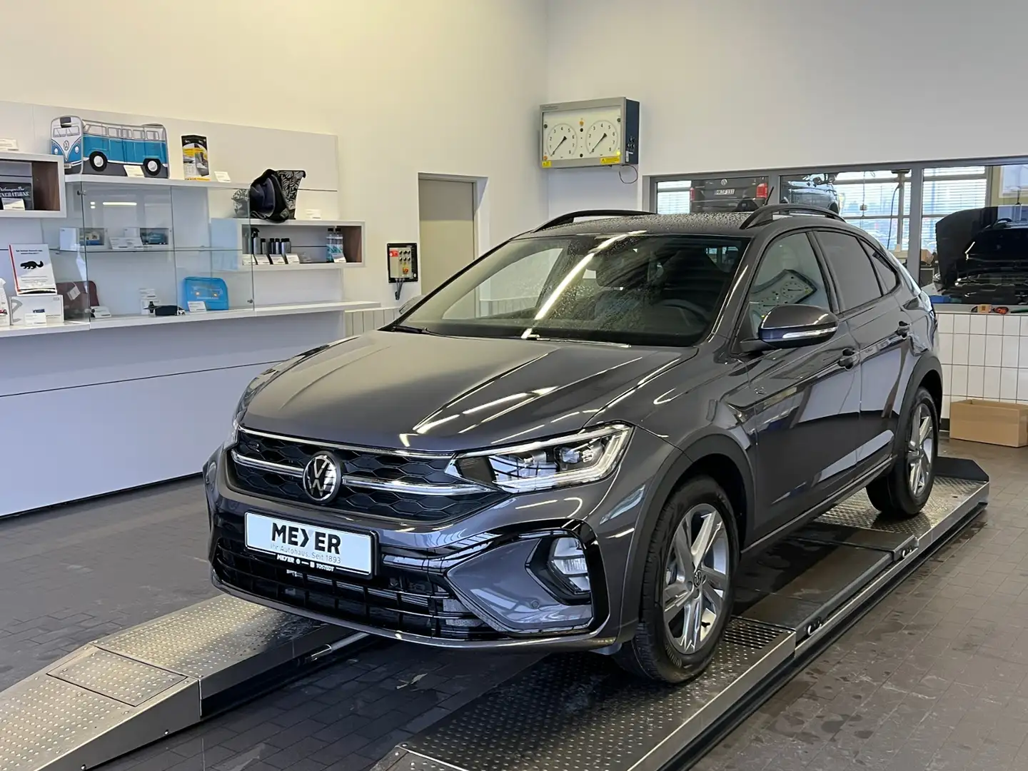 Volkswagen Taigo R-Line 1.0 TSI *IQ.Light, App-Connect, 17'-LM* Grau - 2