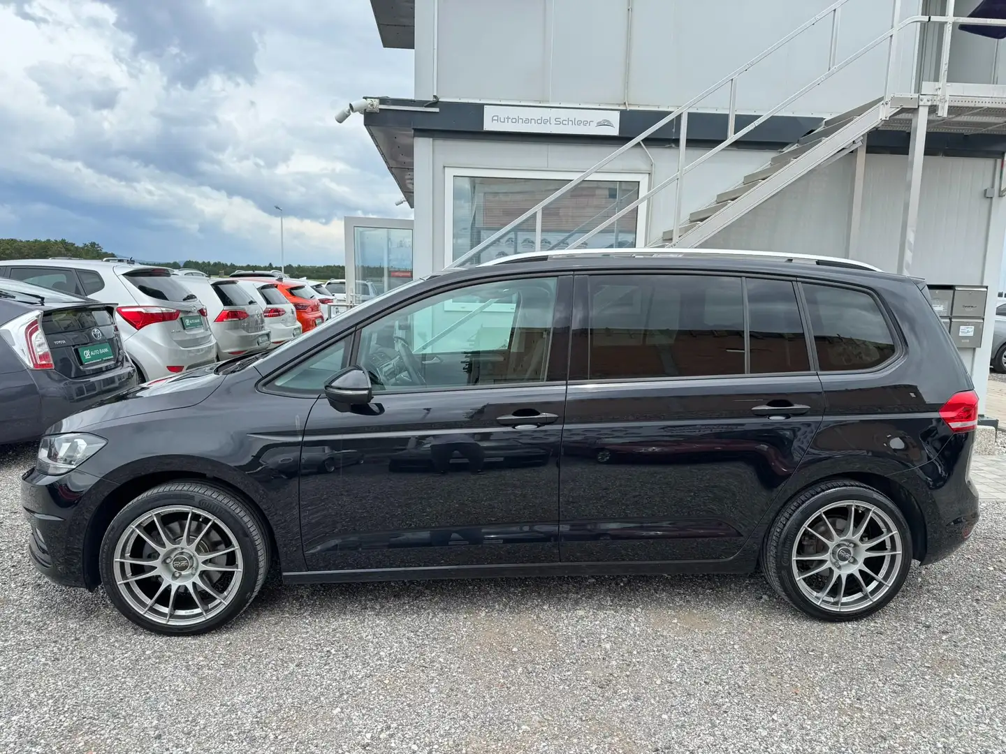 Volkswagen Touran 1.5 TSI Comfortline_1 Besitzer_Serviceheft Schwarz - 2