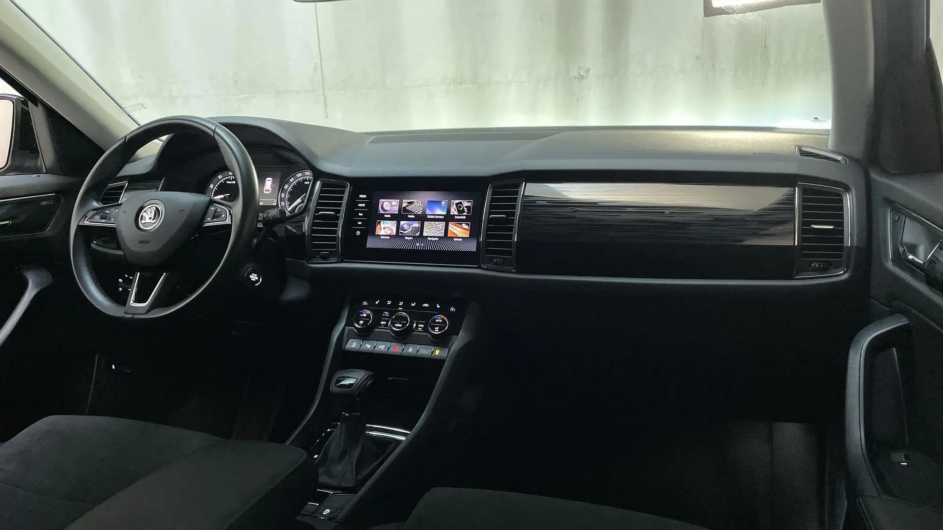 Skoda Kodiaq 1.5 TSI 150pk DSG Business Edition Plus 7p. Alcant Zwart - 2