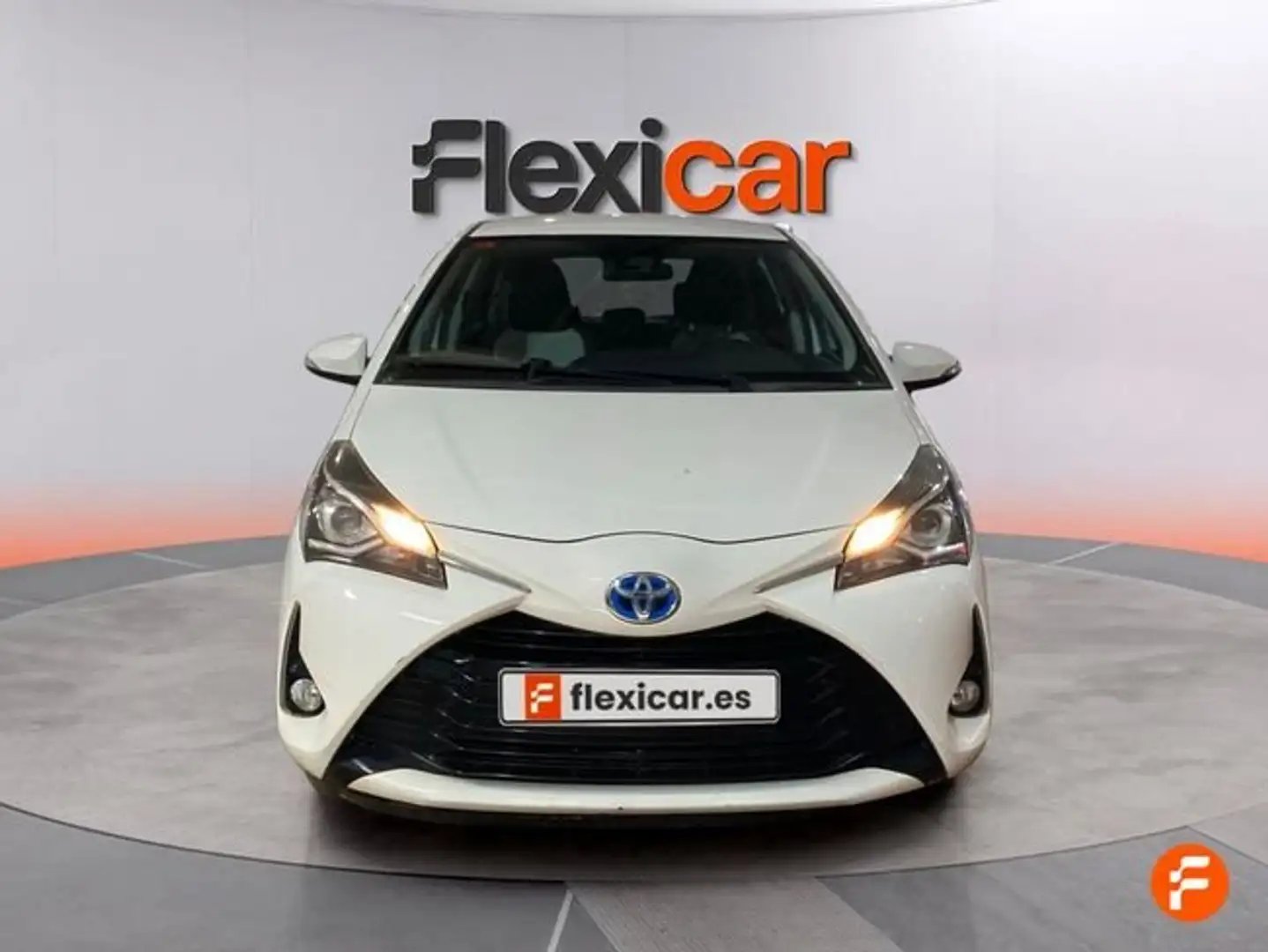 Toyota Yaris Hybrid 1.5 Active Blanco - 2