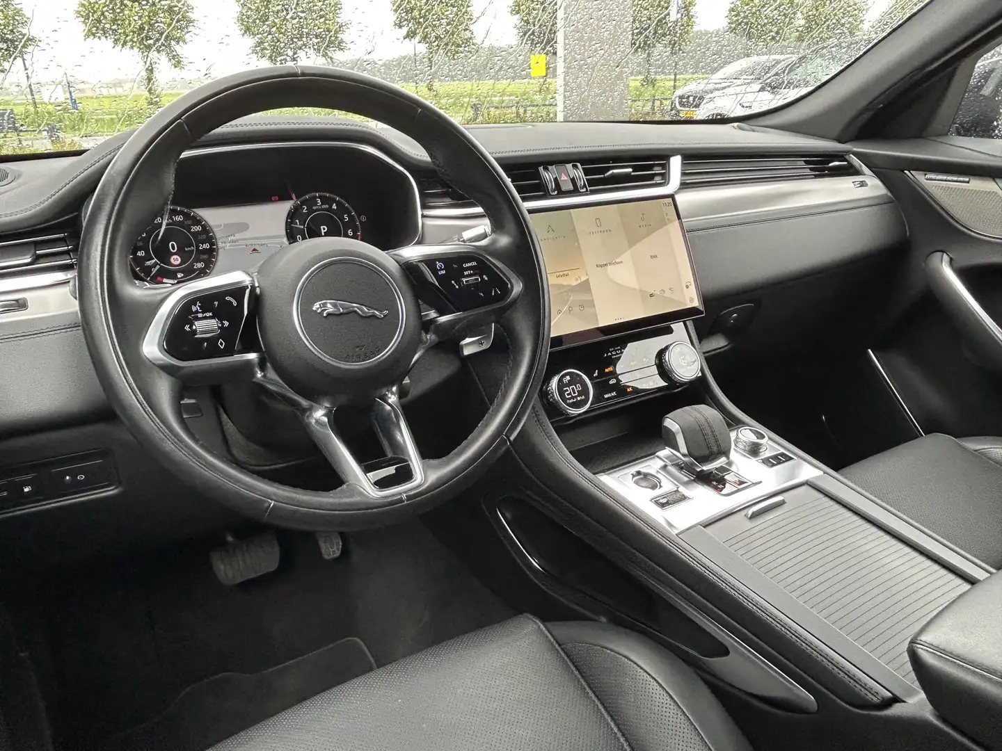 Jaguar F-Pace P400e 404pk AWD PHEV S | Diamond Stitching Windsor Gris - 2