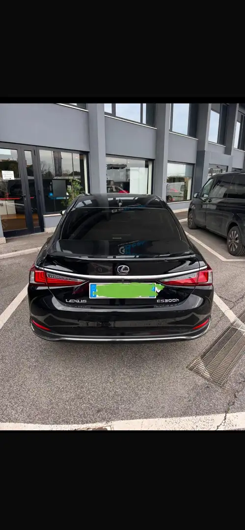 Lexus ES 300 300h 2.5 Business cvt - 2