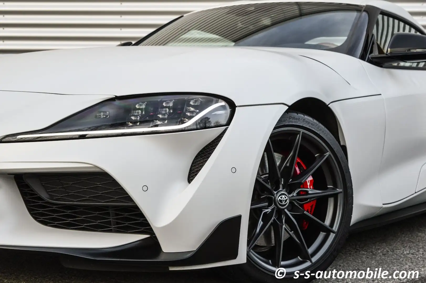 Toyota Supra 3.0 Moonstone Edition JBL Carbon Head-Up Weiß - 2