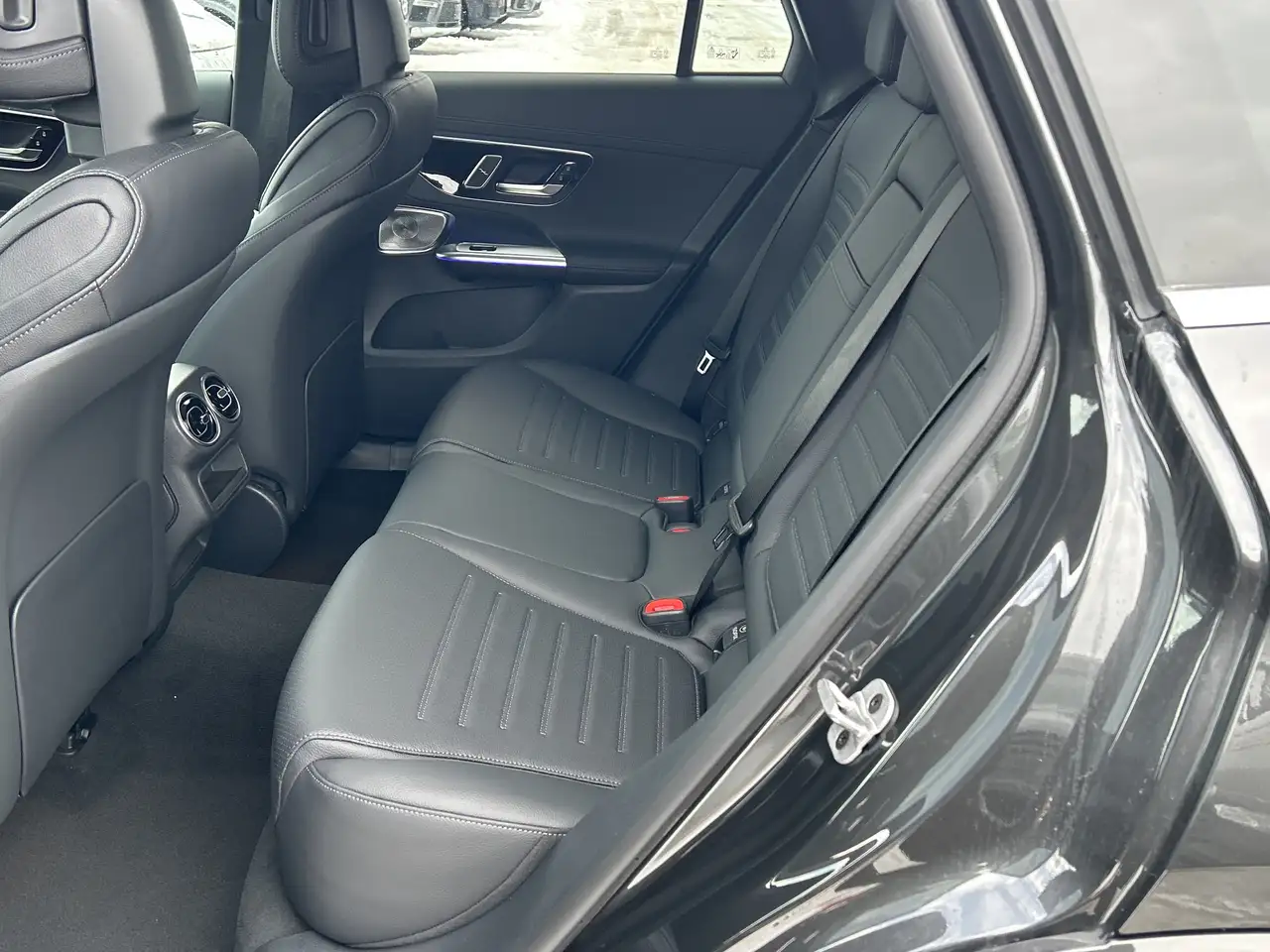 Mercedes-Benz GLC снимка Mercedes-Benz GLC