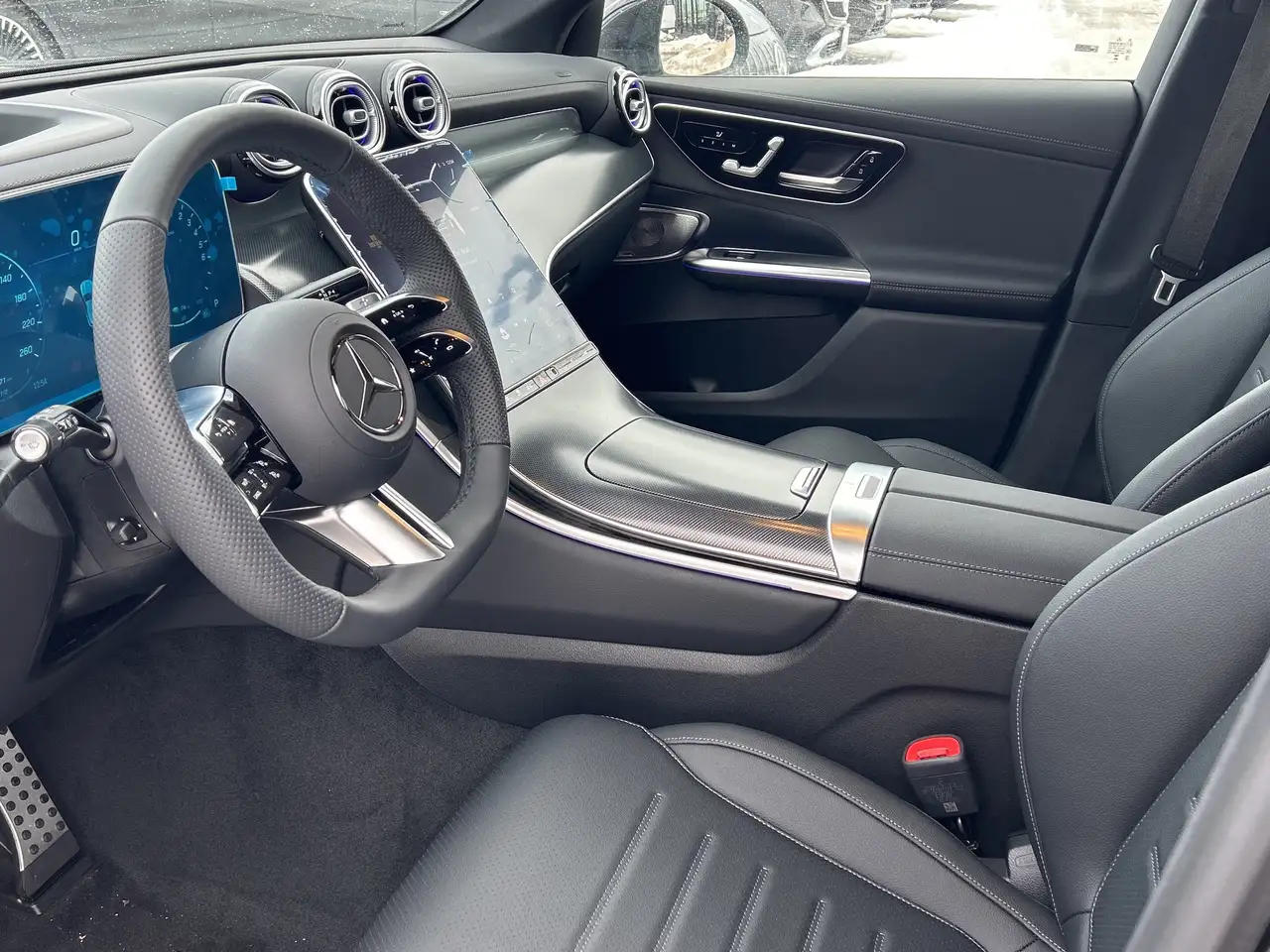 Mercedes-Benz GLC снимка Mercedes-Benz GLC