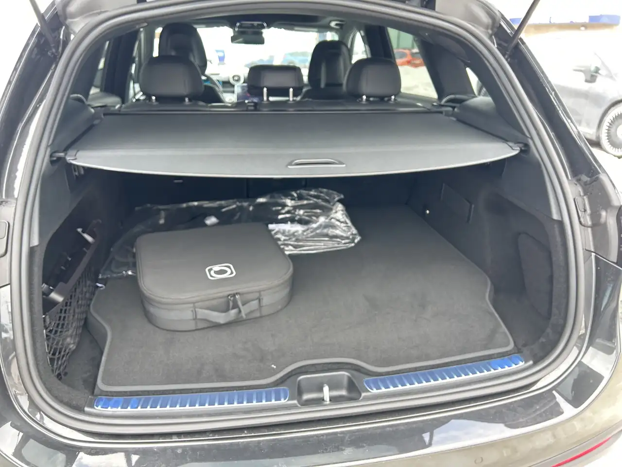 Mercedes-Benz GLC снимка Mercedes-Benz GLC