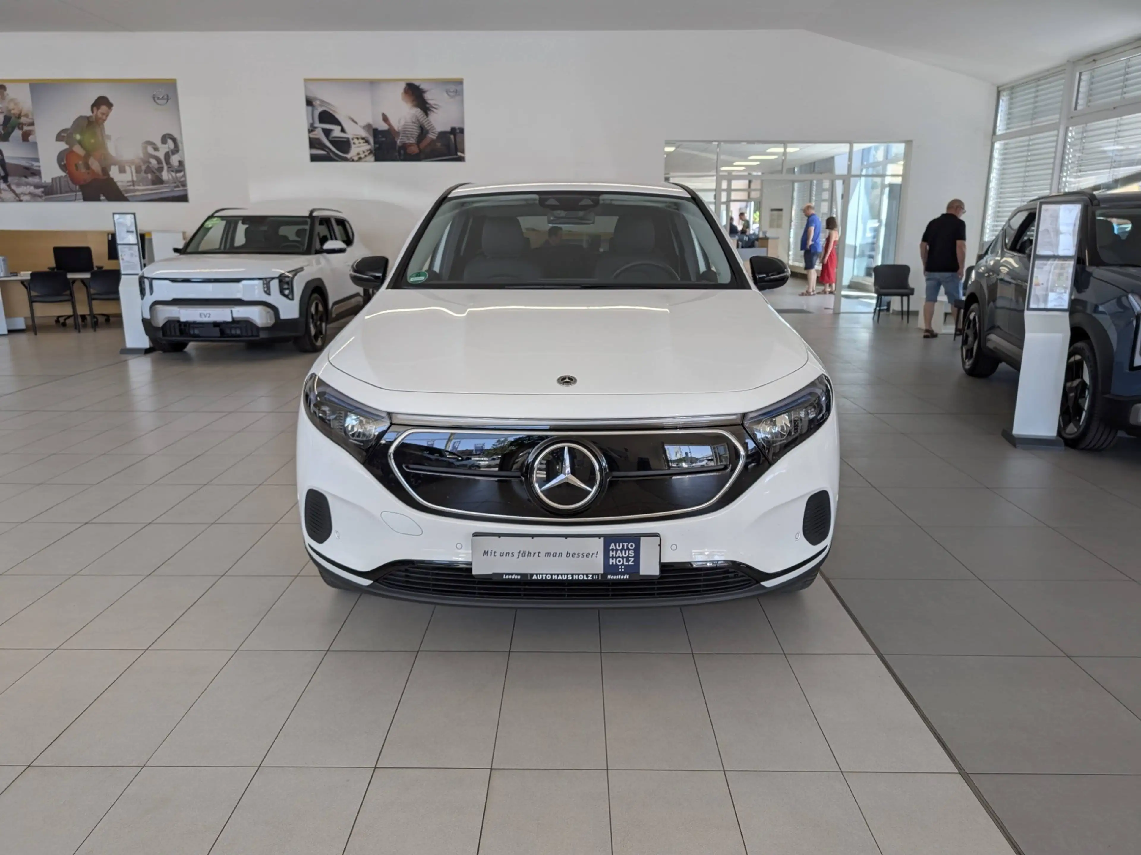 Mercedes-Benz EQA 250 + Progressive Kamera Allwetter ACC — photo 6