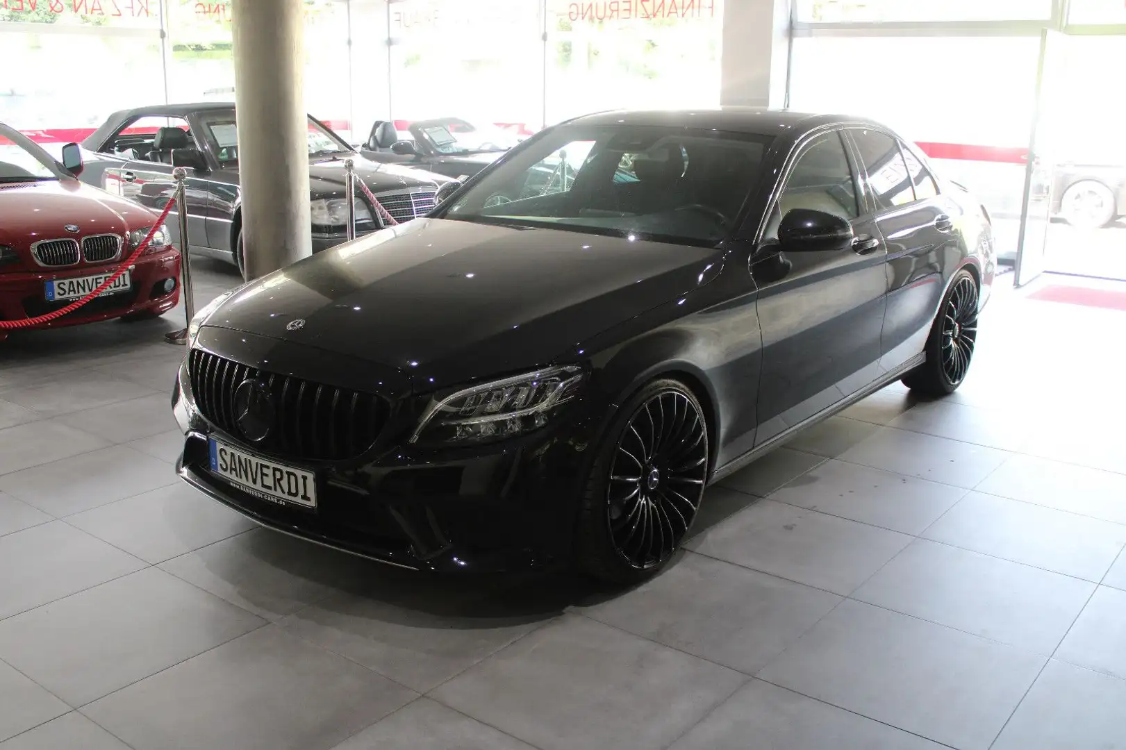 Mercedes-Benz C 180 AVANTGARDE SPORTPAKET NAVI LEDER LED RFK Zwart - 1