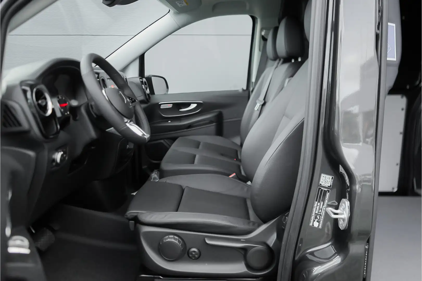 Mercedes-Benz Vito 116 CDI L3 Pro MultiBeam LED Distronic Navi Dubbel Gris - 2