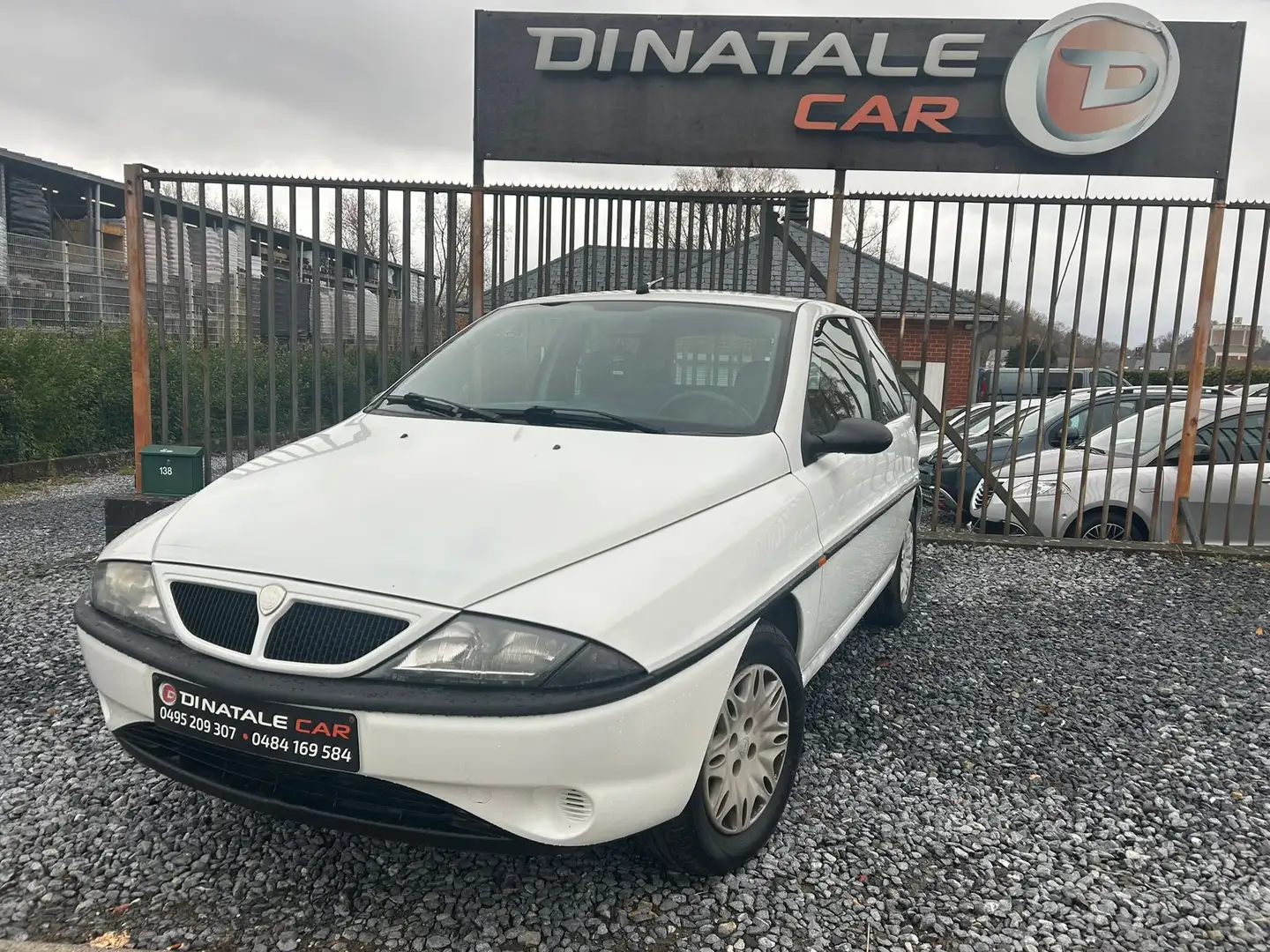 Lancia Y 1.1i - Prete a immatriculer - Distribution faite Blanco - 1