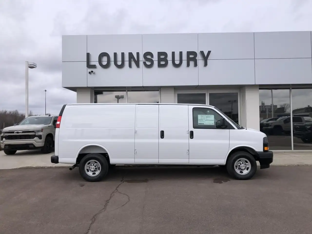 2026 Chevrolet Express 2500