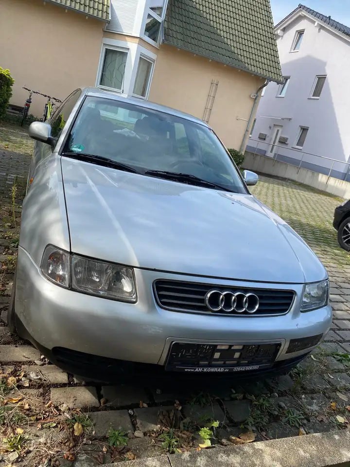 Audi A3 1.6 Attraction, foto 3