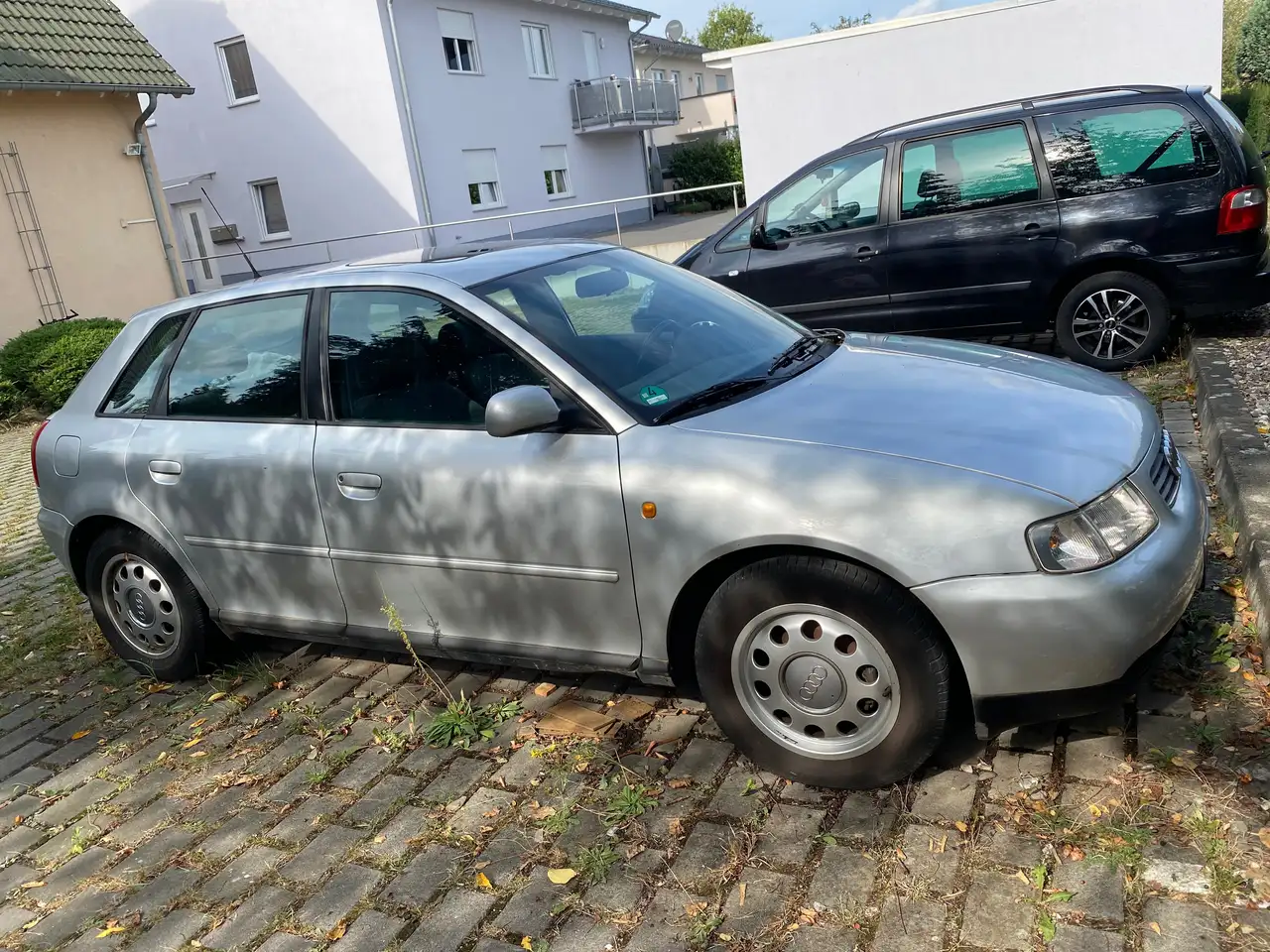 Audi A3 1.6 Attraction, foto 2