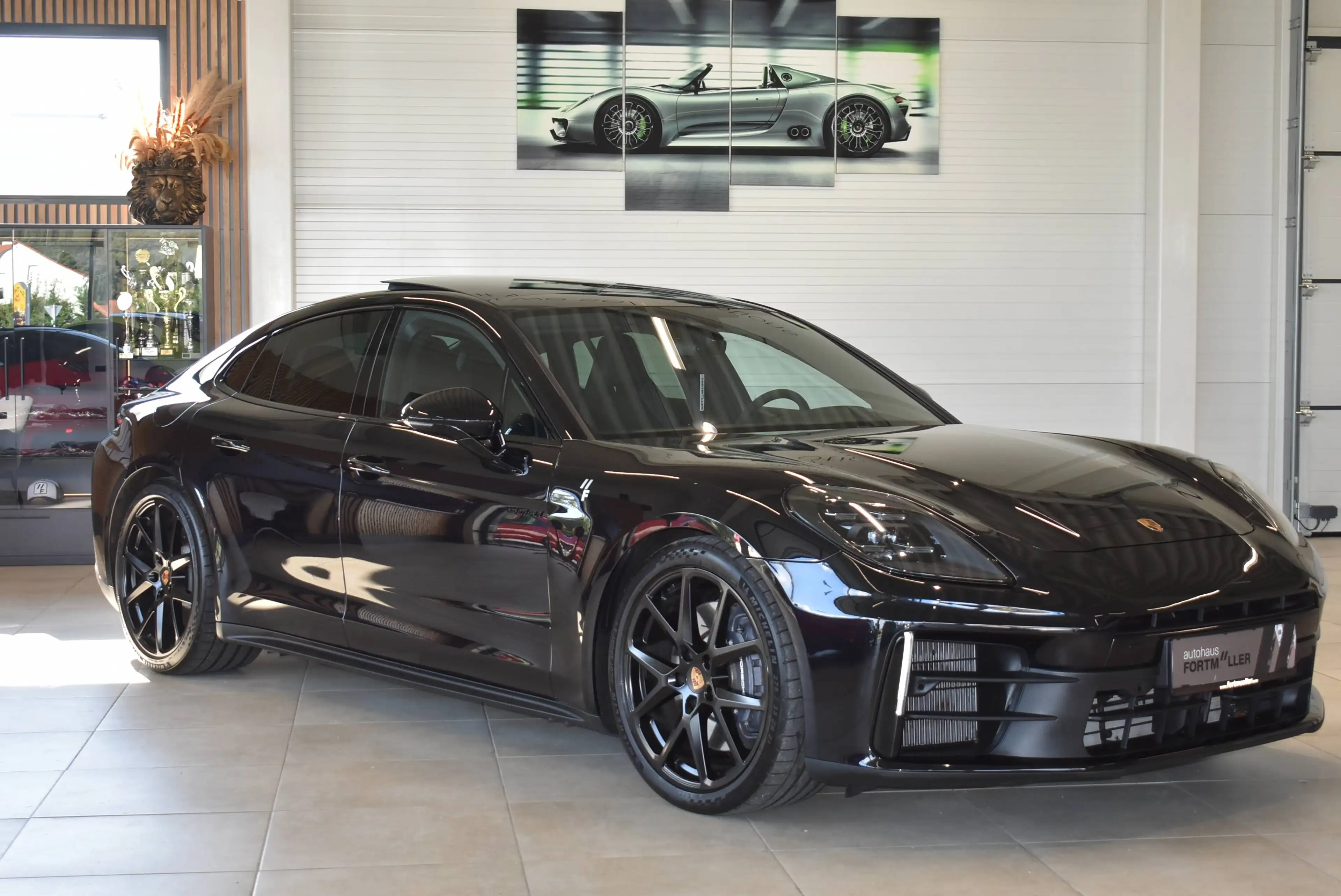Porsche Panamera 4 E-Hybrid — photo 3
