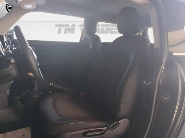 Mini Hatch view 9
