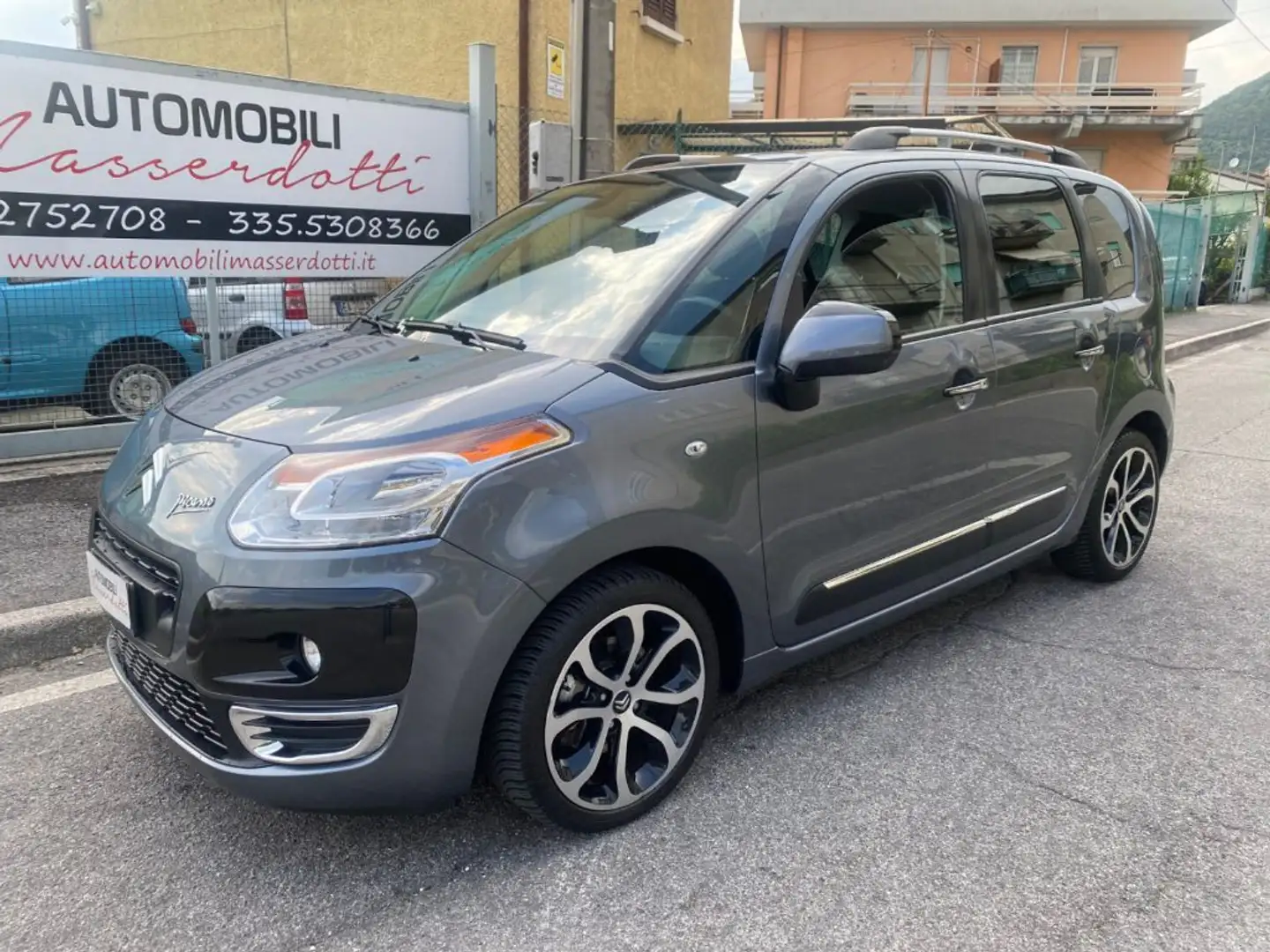 Citroen C3 Picasso 1.6 VTi 120 Exclusive Style Grau - 1