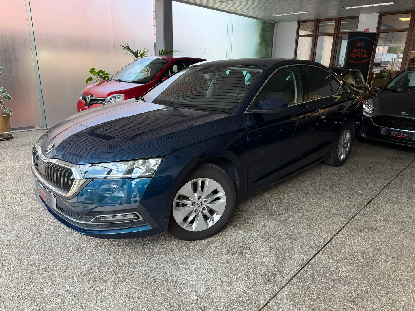 Skoda Octavia Octavia 1.0 * EURO6D *CAMERA*CARPLAY*12M GARANTIE Blauw - 1