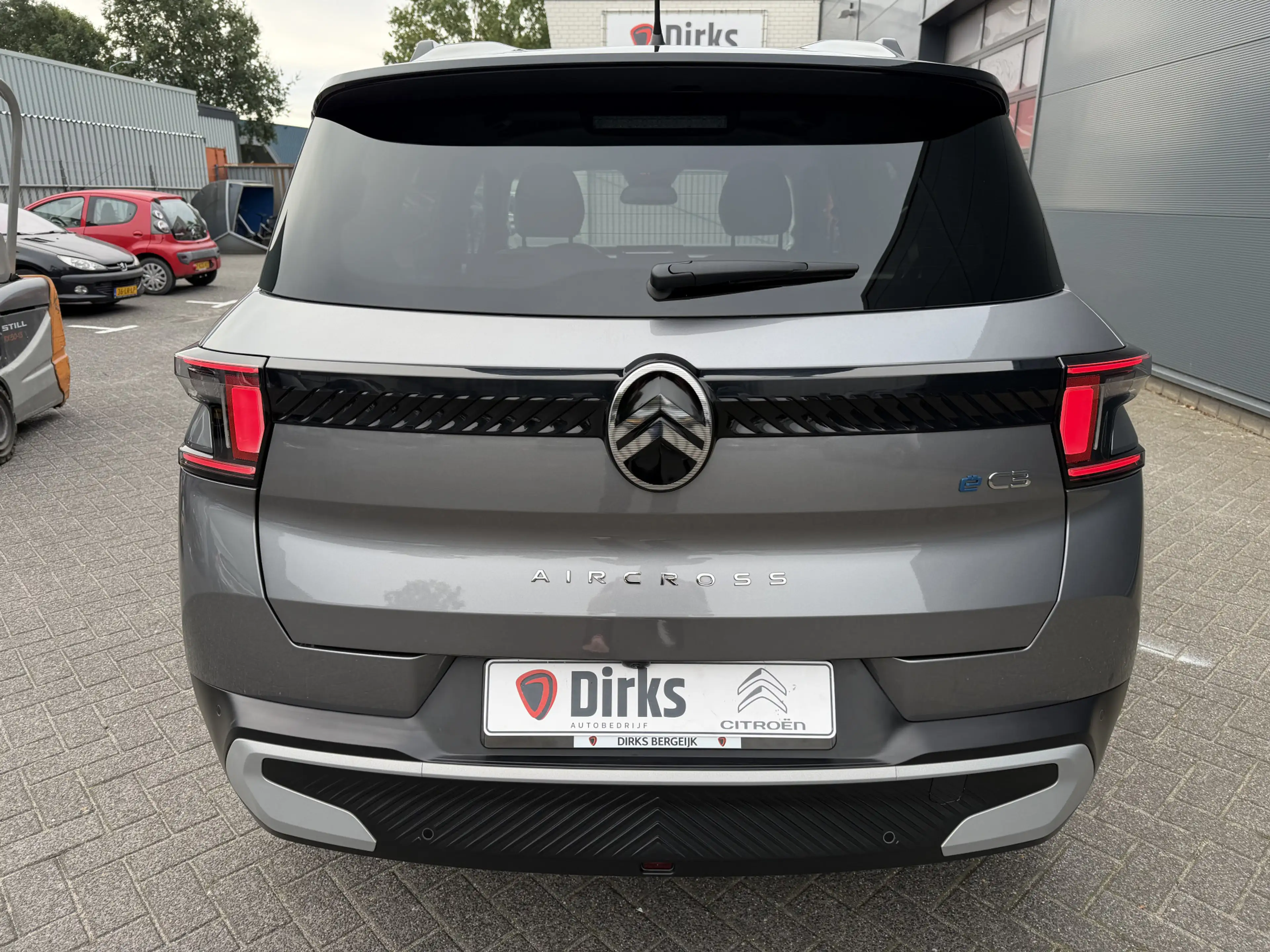 Citroen C3 Aircross Ë-C3 Max 113pk Comfort Range 44 kWh (Camera - Park — photo 4