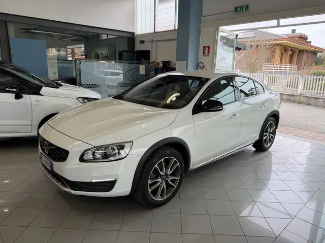 Volvo S60 Cross Country S60 Cross Country 2.0 d3 Momentum geartronic