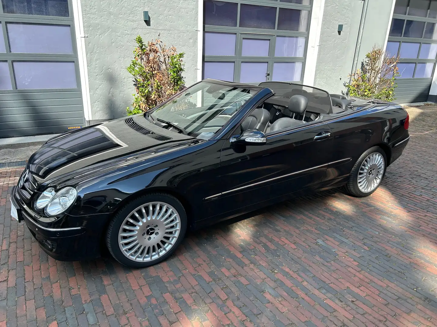 Mercedes-Benz CLK 280 CLK Cabrio 280 7G-TRONIC Avantgarde Schwarz - 1
