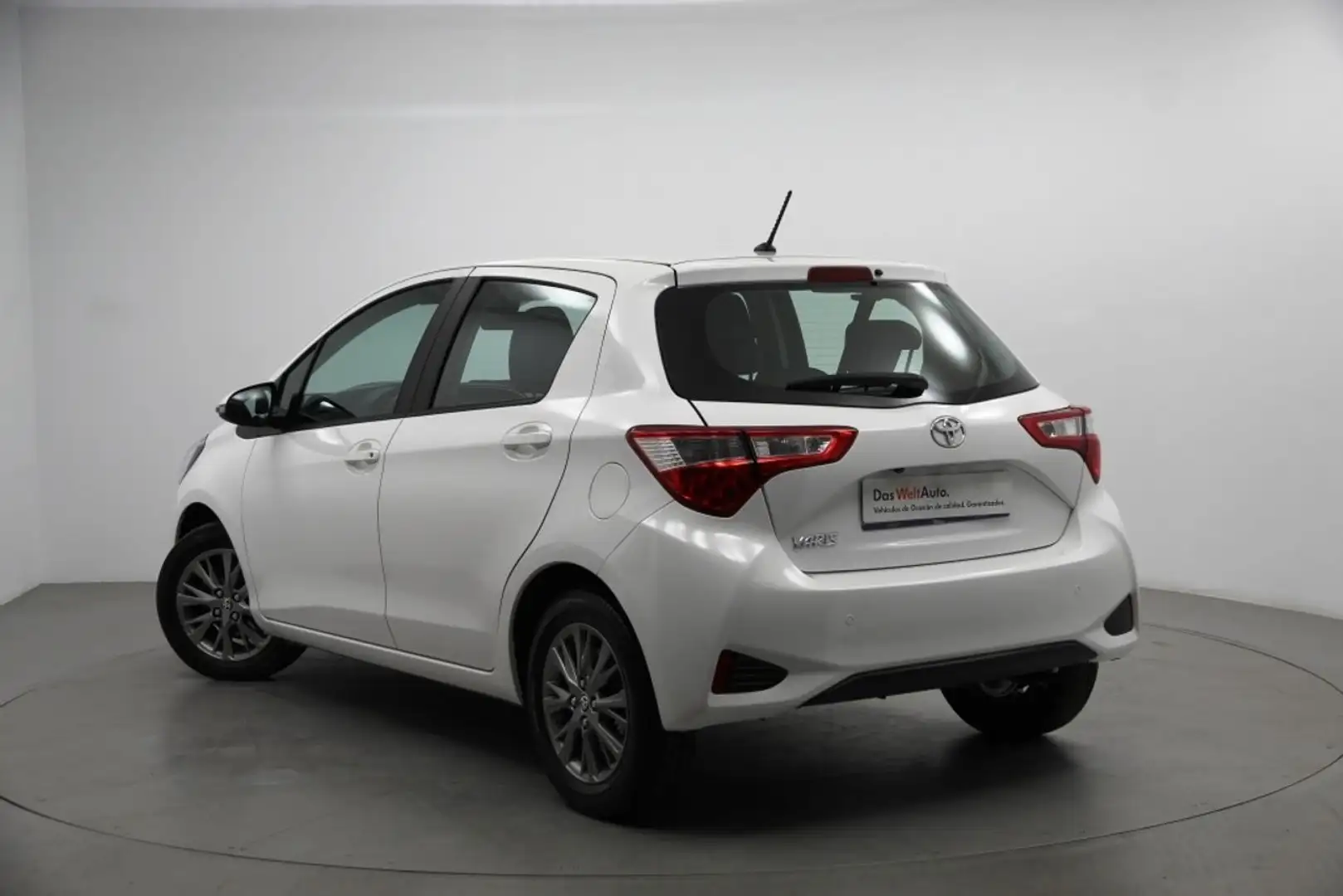 Toyota Yaris 1.5 100H Active Blanco - 2