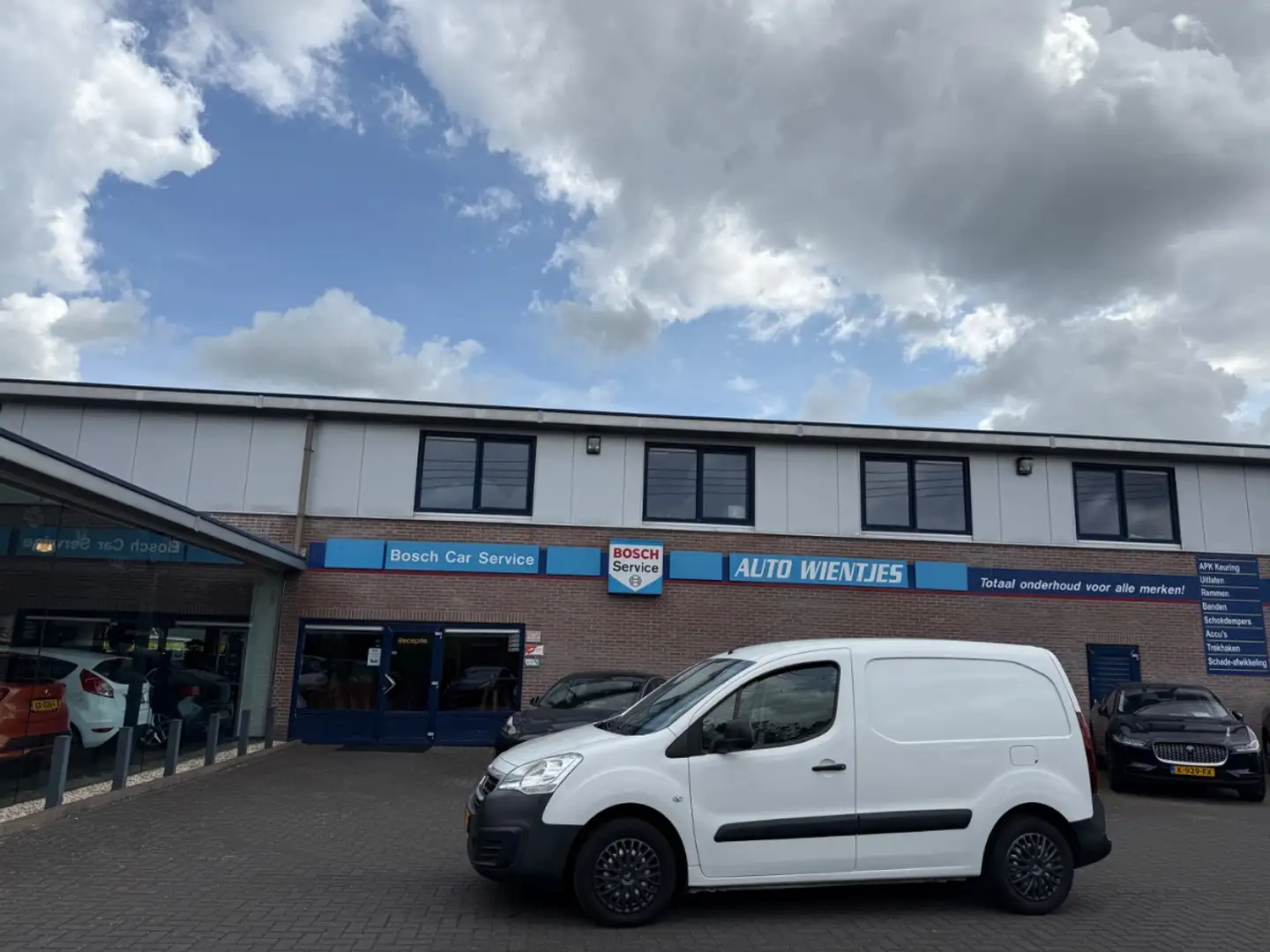 Peugeot Partner 1.6 BlueHDi Aut | L1 Premium | Airco | Cruise Wit - 1