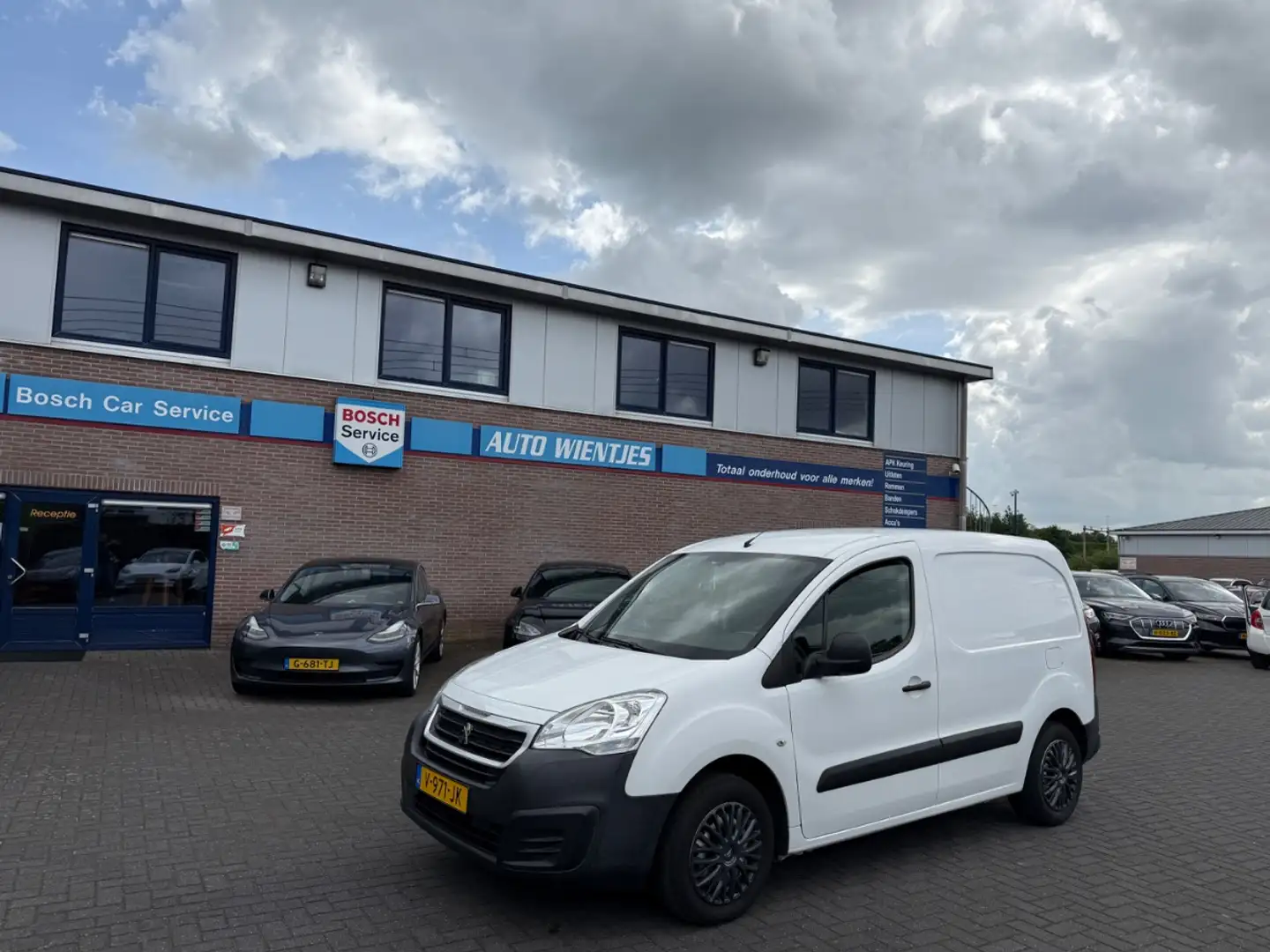 Peugeot Partner 1.6 BlueHDi Aut | L1 Premium | Airco | Cruise Wit - 2