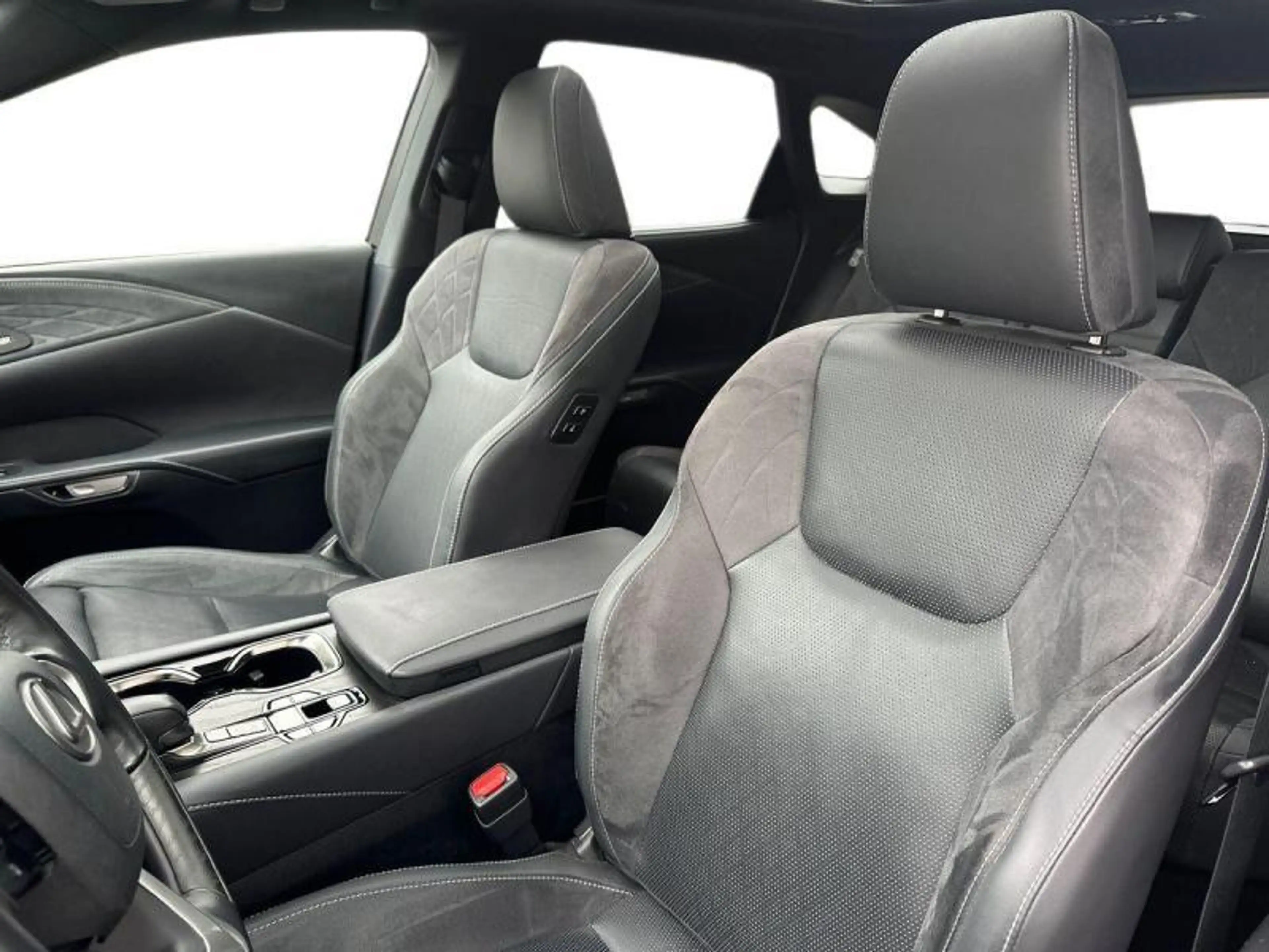 Lexus RX 450h Privilege Line 4x4+panodak+360°cam+nav+sens V+A — photo 7