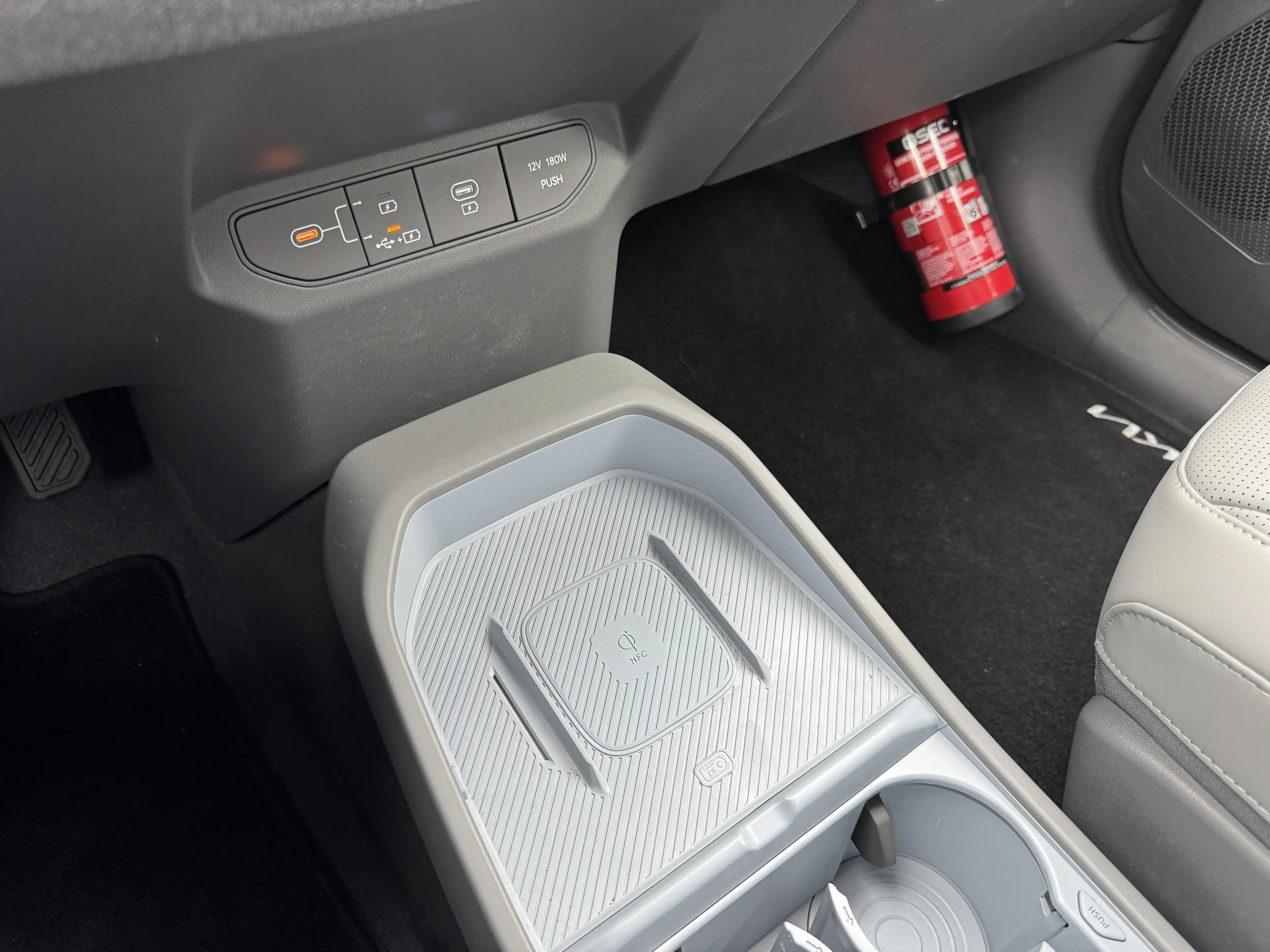 Kia EV3 81,4 kWh B-Plus - Drive Wise Pack + 19 inch — photo 16