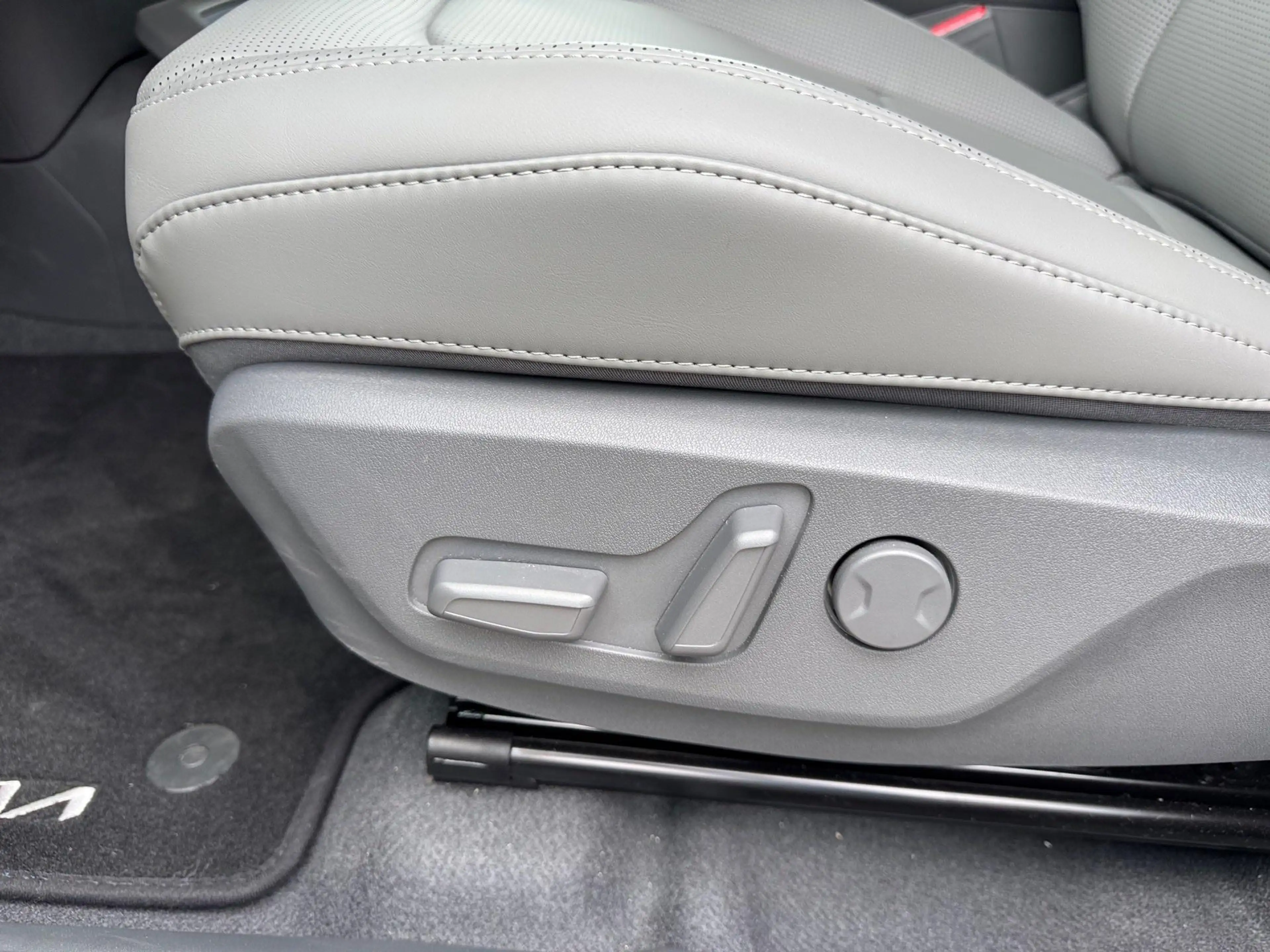 Kia EV3 81,4 kWh B-Plus - Drive Wise Pack + 19 inch — photo 19