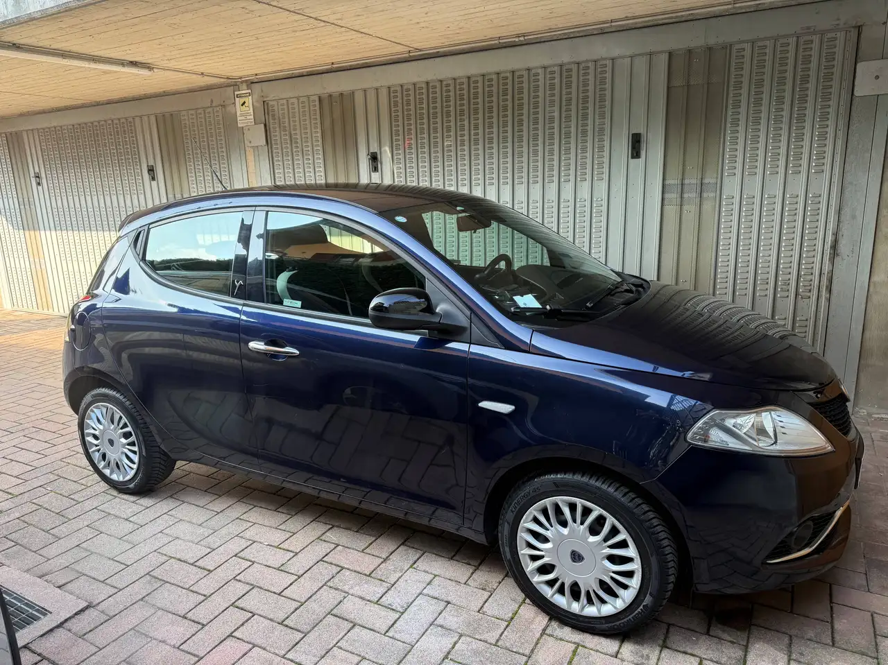 Lancia Ypsilon