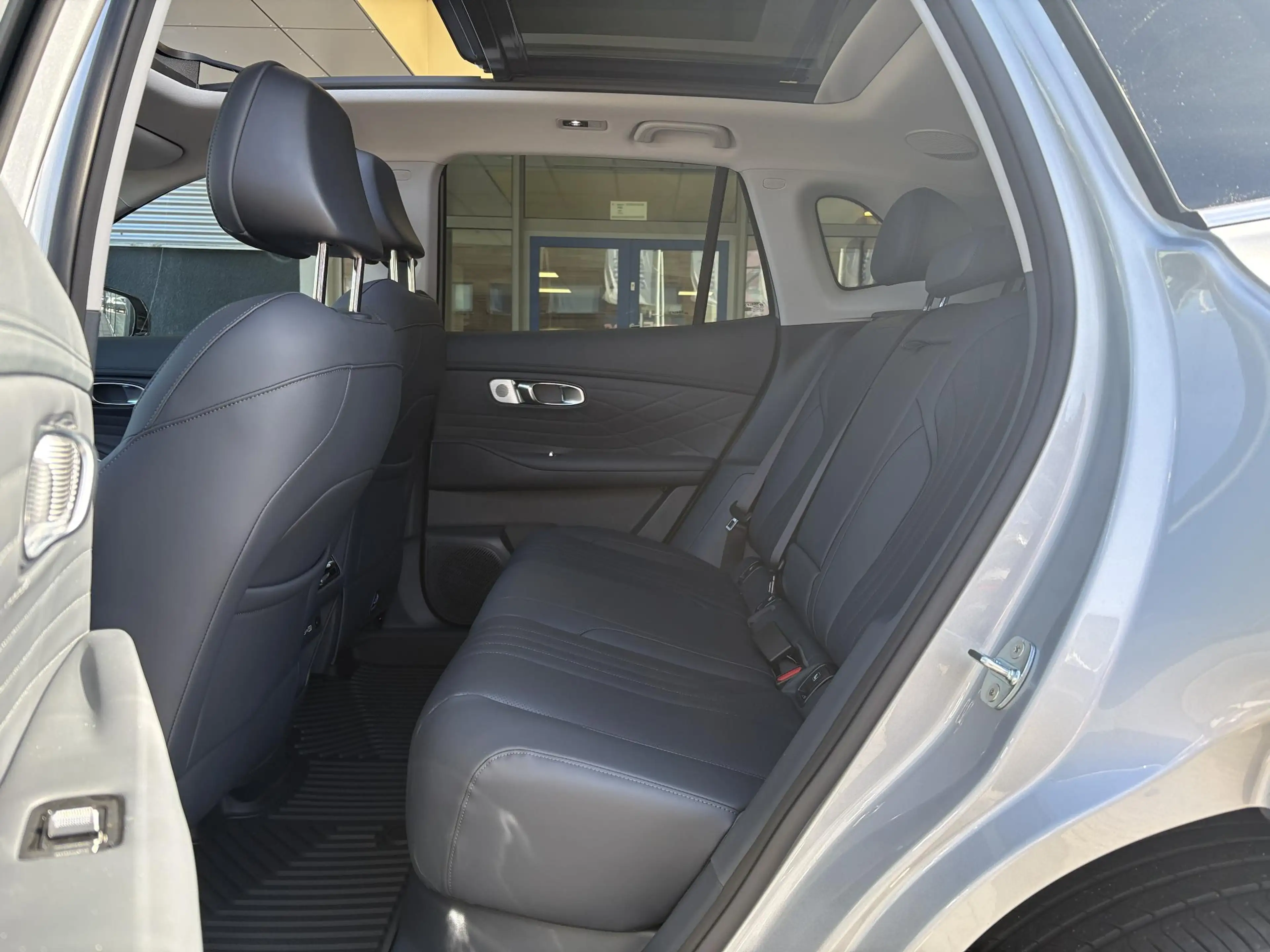 Geely Starray EM-i 1.5 Max+ 262 PK | Panoramadak | Stoelverwarming & — photo 15