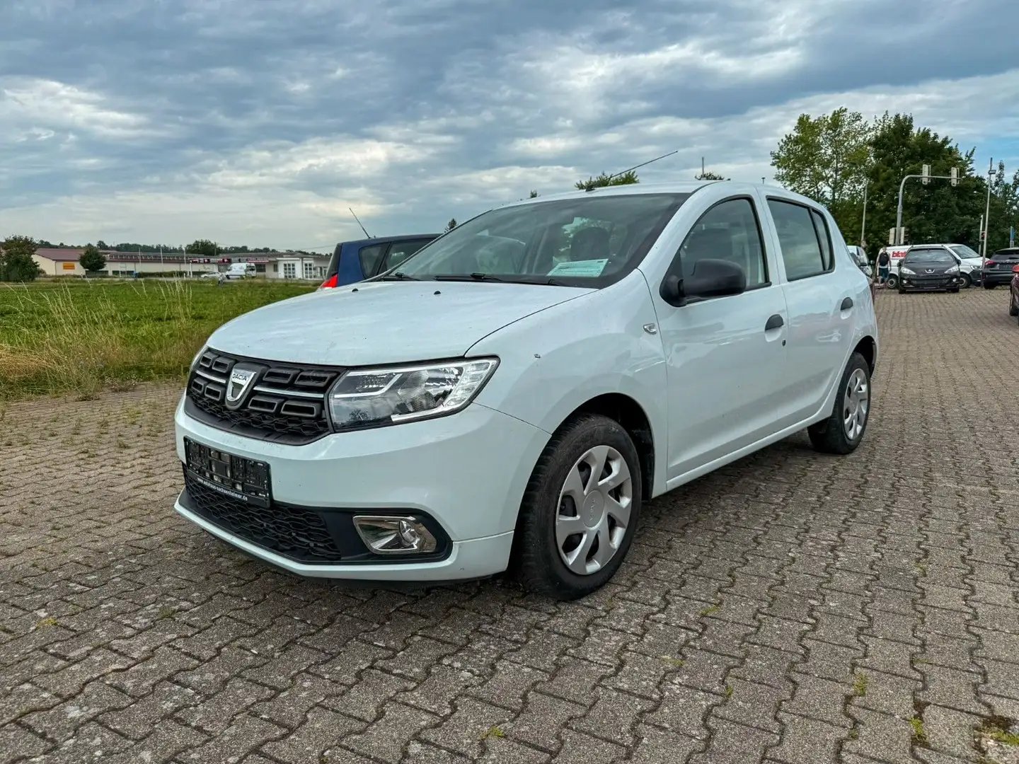 Dacia Sandero II Essential | Freisprech. | Klima | uvm Weiß - 1
