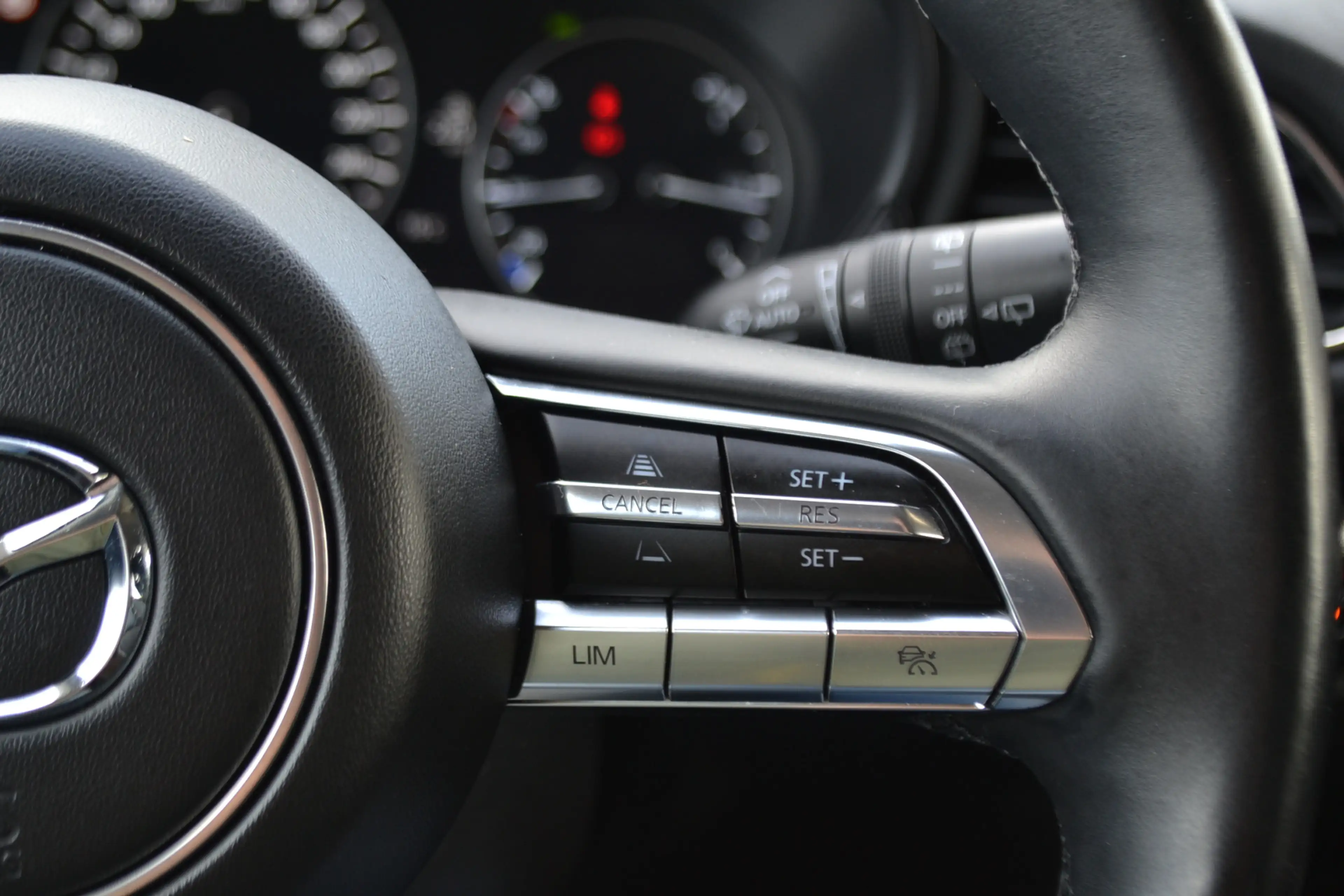 Mazda CX-30 2.0 e-SkyActiv-X M Hybrid Luxury BOSE | Memory sto — photo 27
