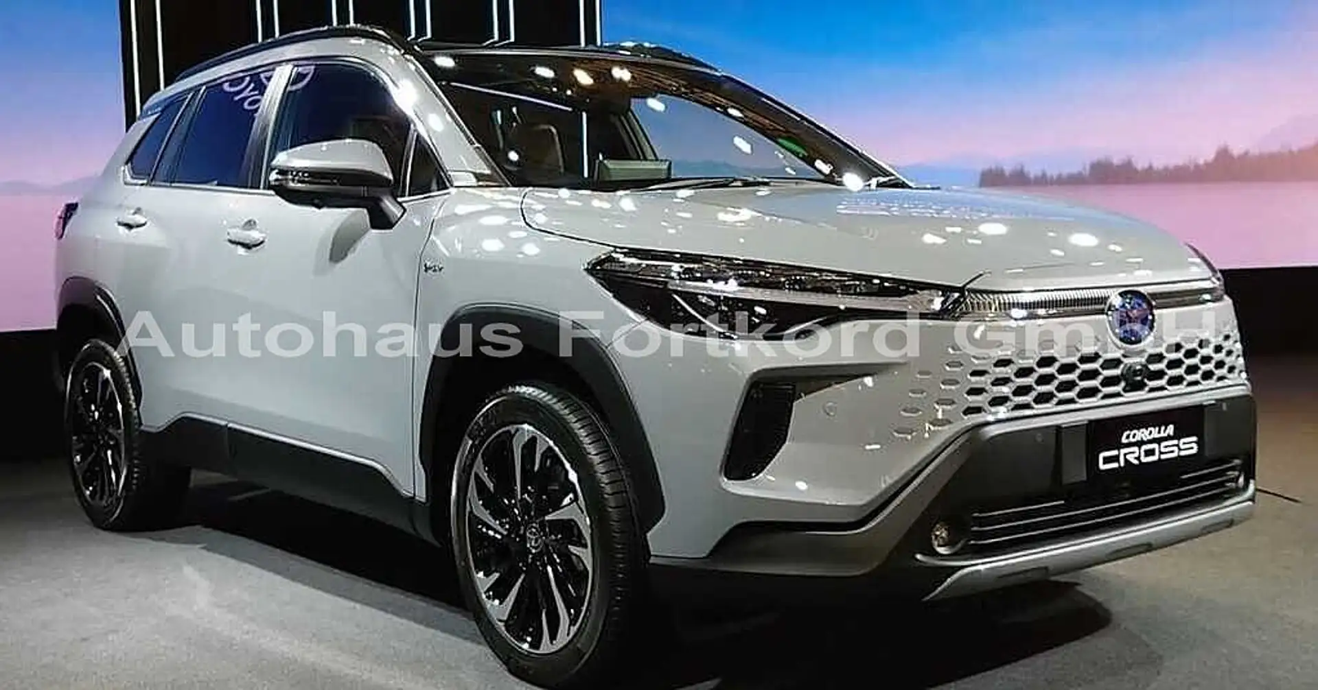 Toyota Corolla Cross 2.0 Hybrid Style - Facelift - NAVI, LED, PDC, SZ.. Grün - 1