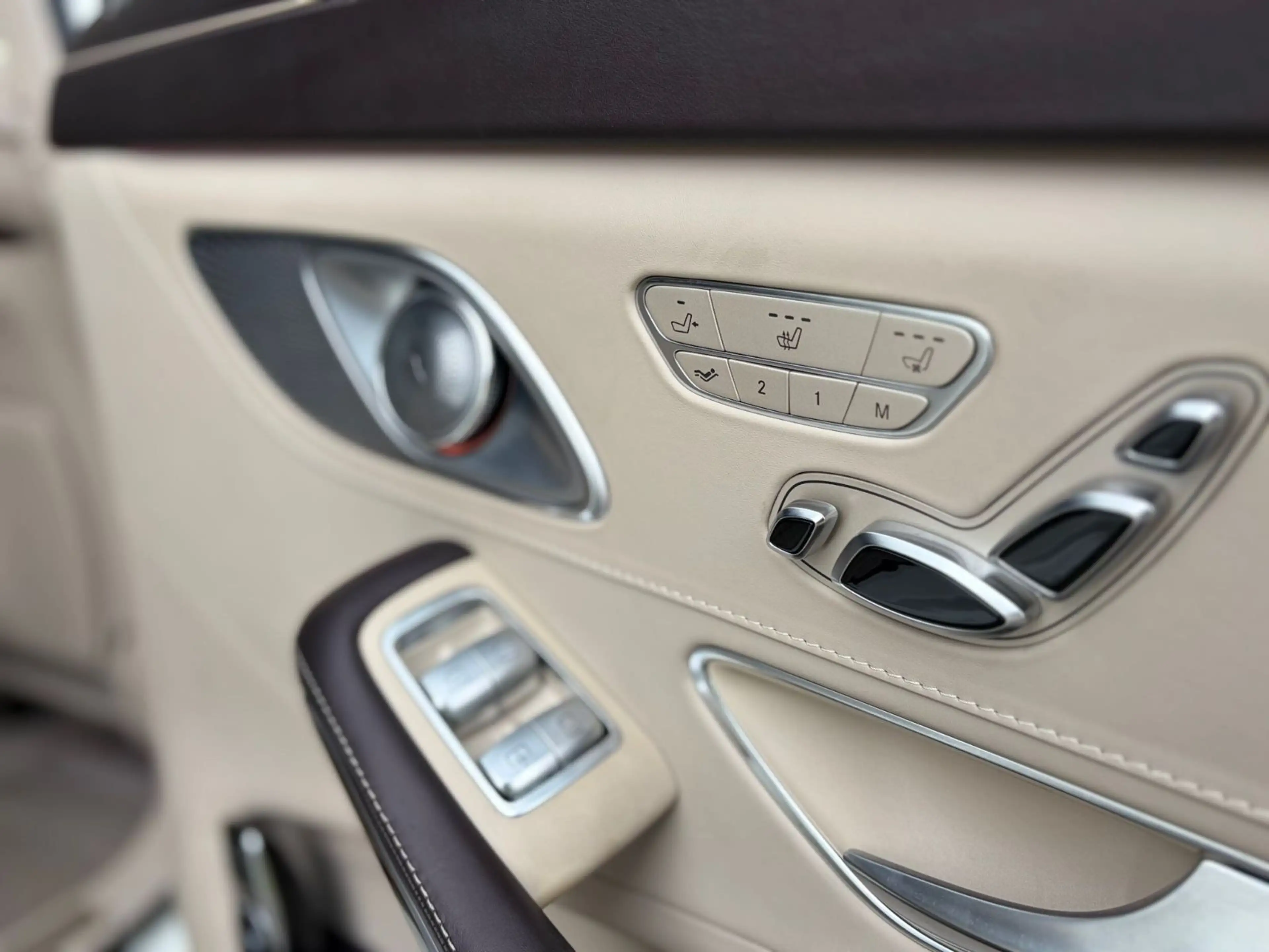 Mercedes-Benz S 500 S Maybach ,BRABUS, Limousine S 500 4Matic — photo 23