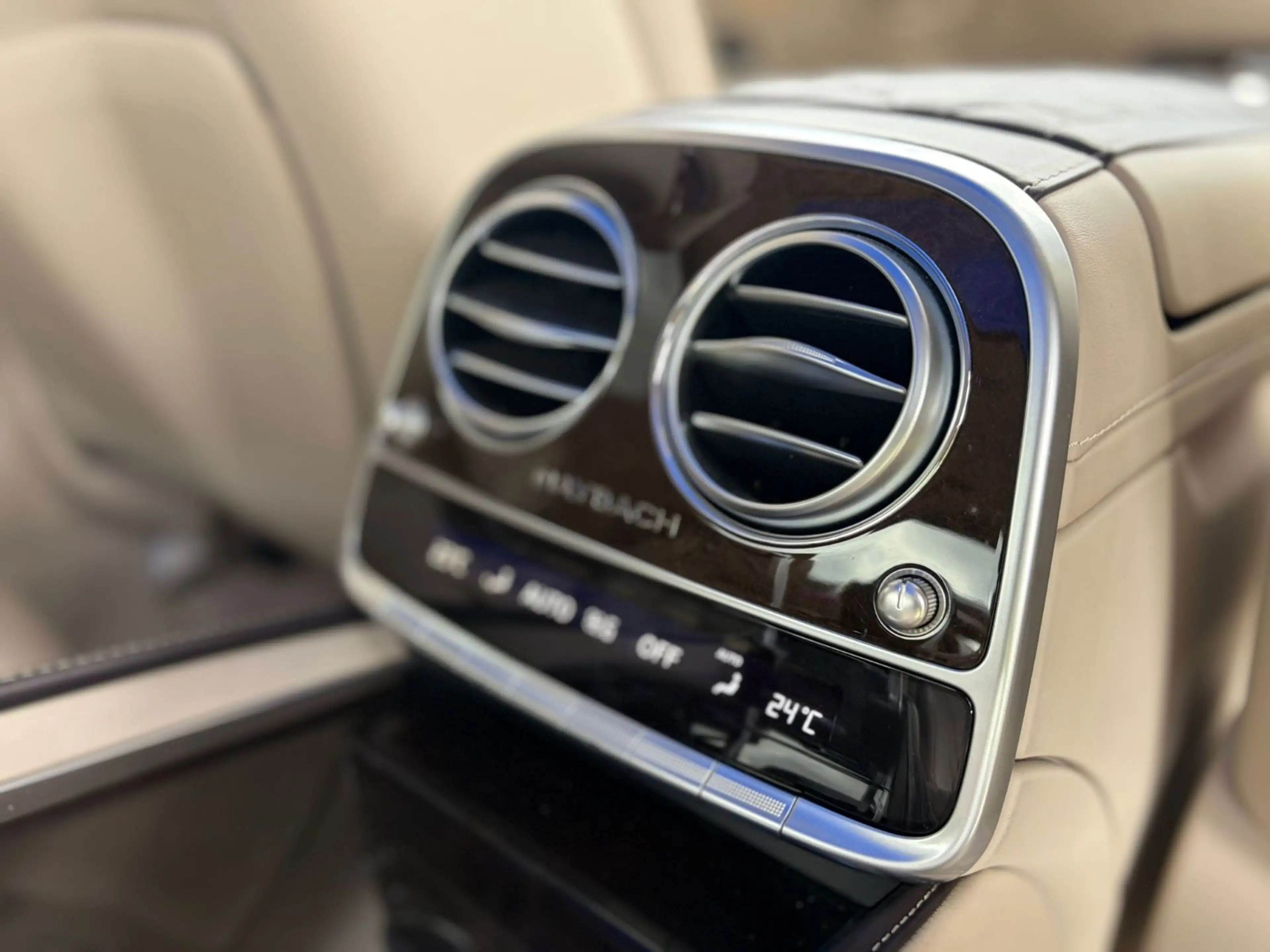 Mercedes-Benz S 500 S Maybach ,BRABUS, Limousine S 500 4Matic — photo 30