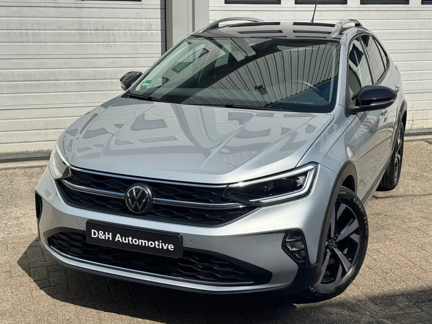 Volkswagen Taigo 1.0 TSI Style automaat/navi//front-lane assist/cam Argent - 1