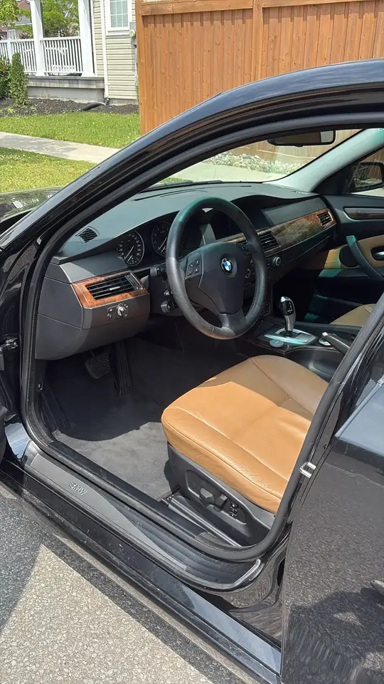 BMW 5 Series photo BMW 5 Series